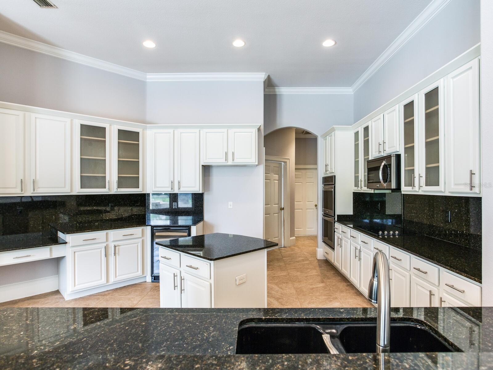 Listing photo id 43 for 10504 Echo Lake Drive
