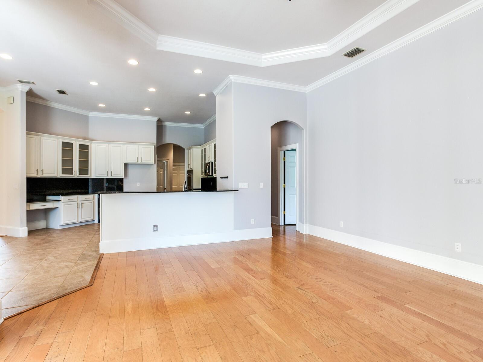 Listing photo id 47 for 10504 Echo Lake Drive