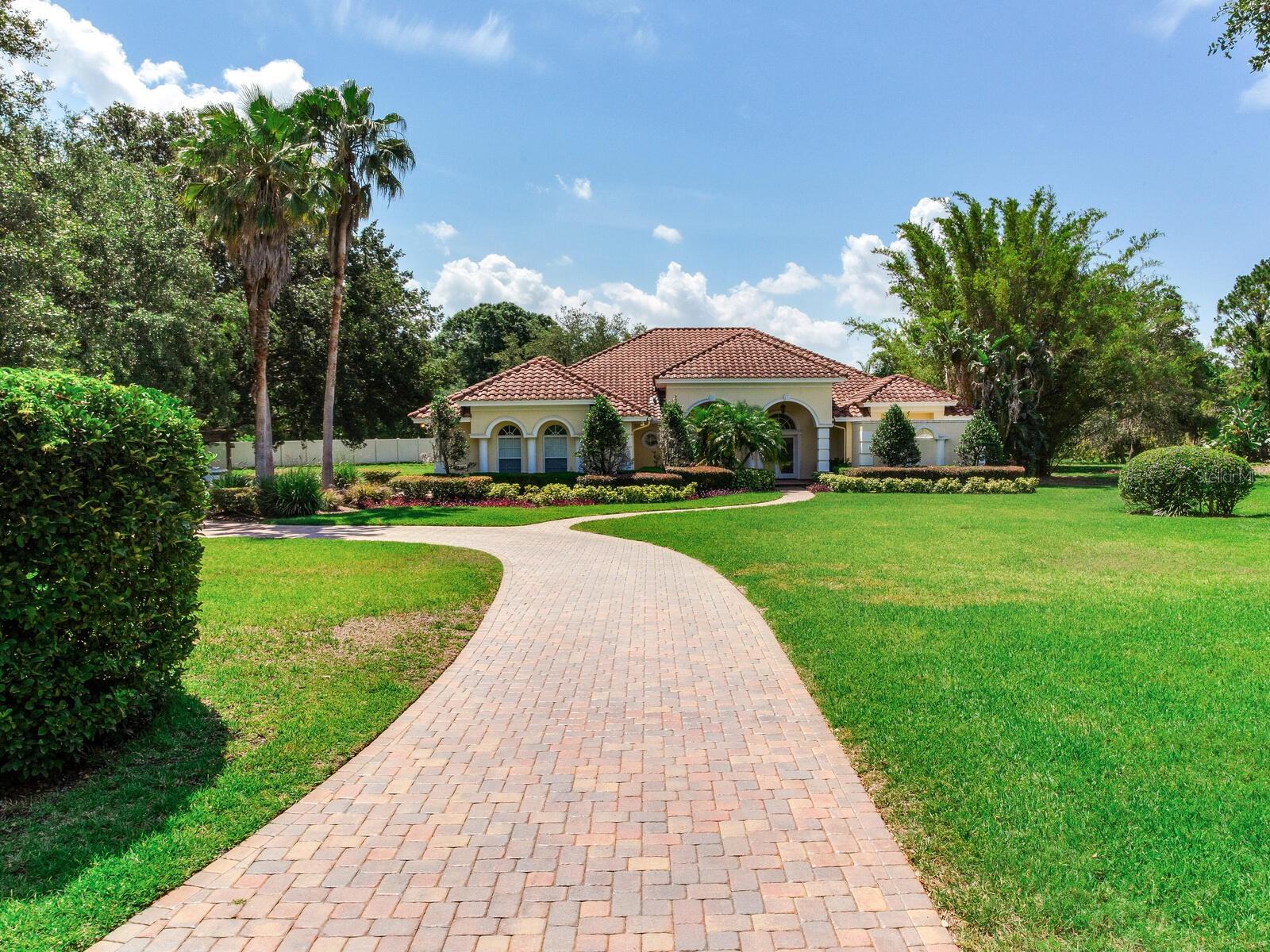 Listing photo id 3 for 10504 Echo Lake Drive