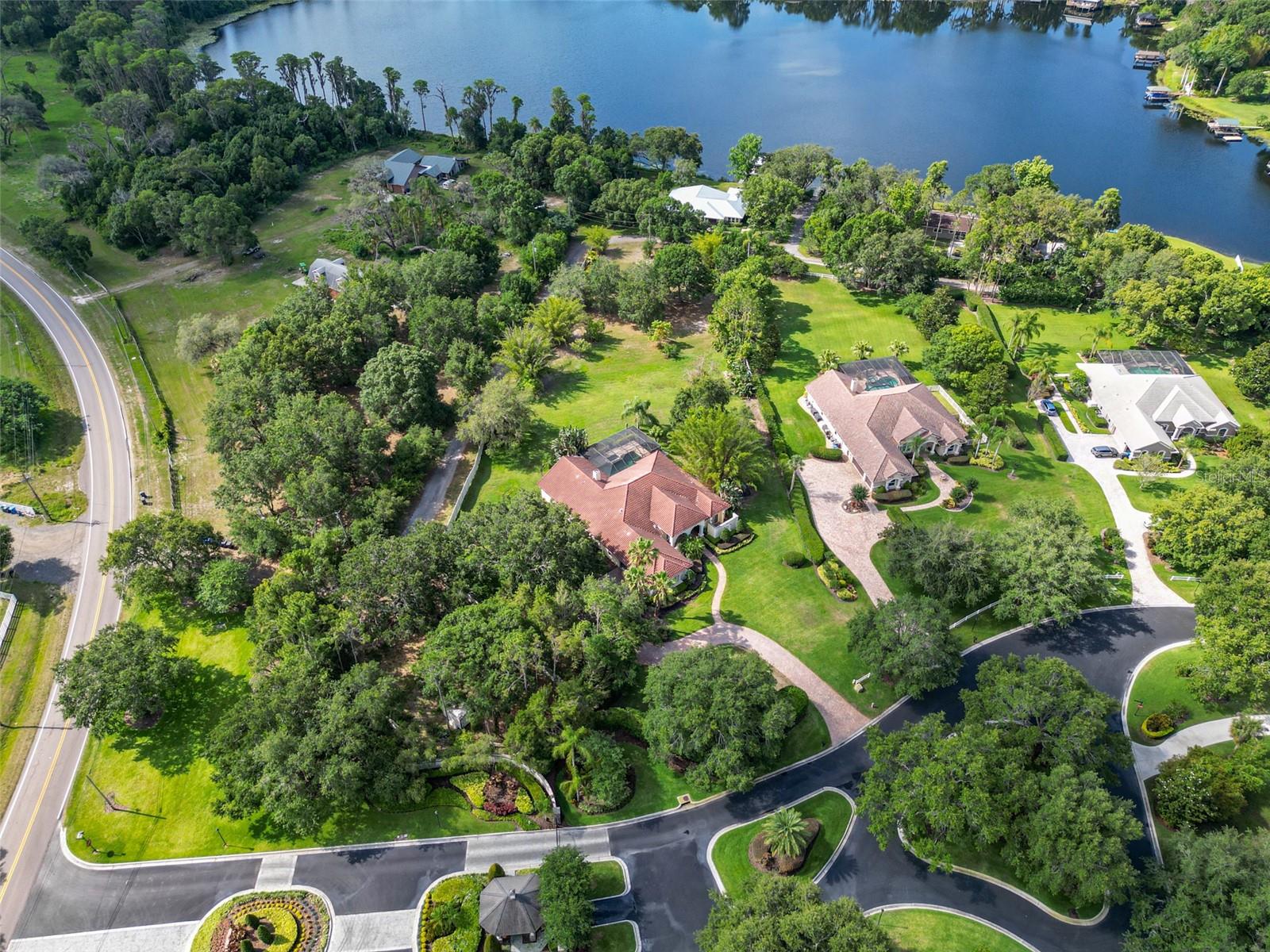 Listing photo id 83 for 10504 Echo Lake Drive