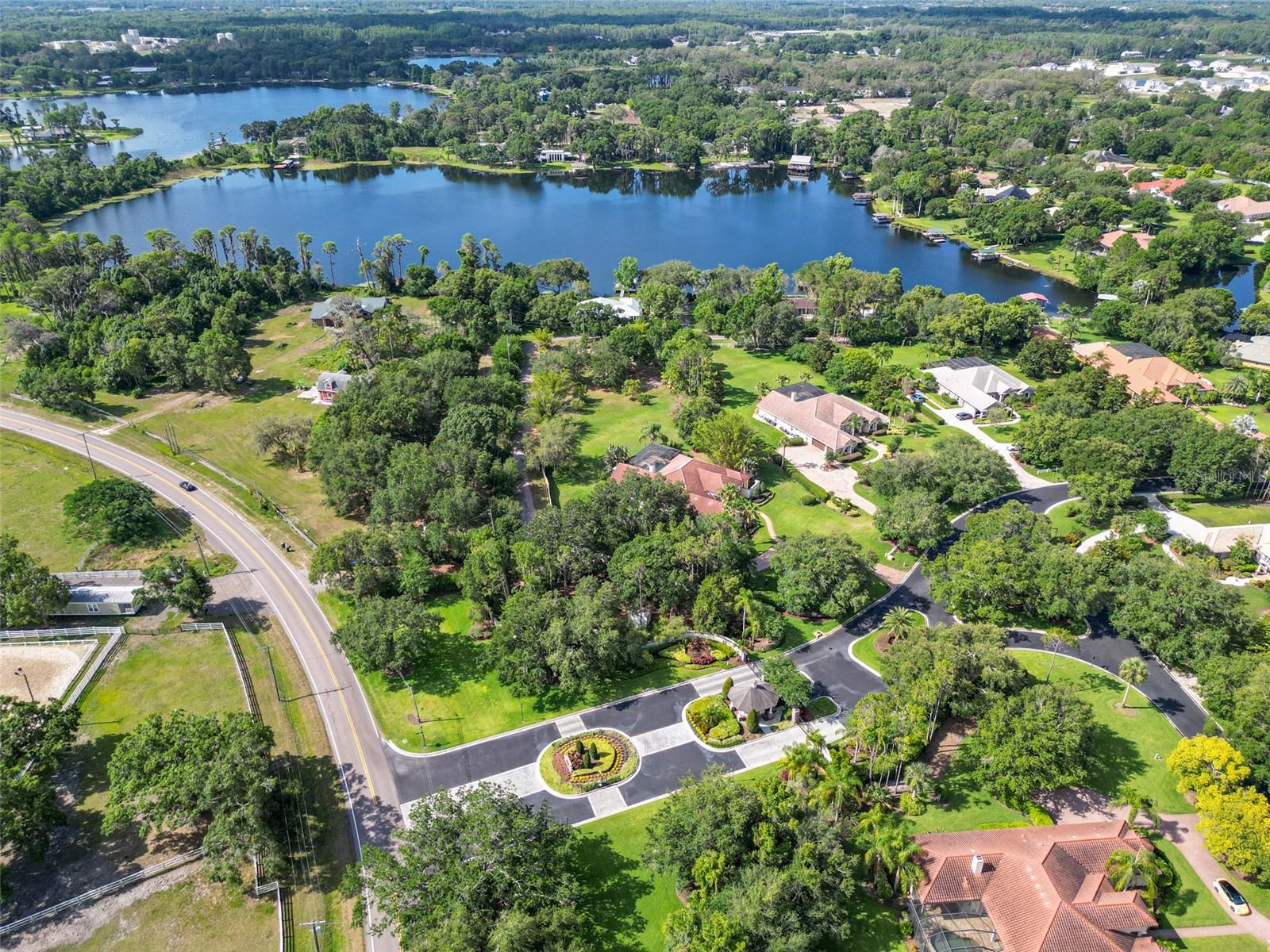 Listing photo id 84 for 10504 Echo Lake Drive
