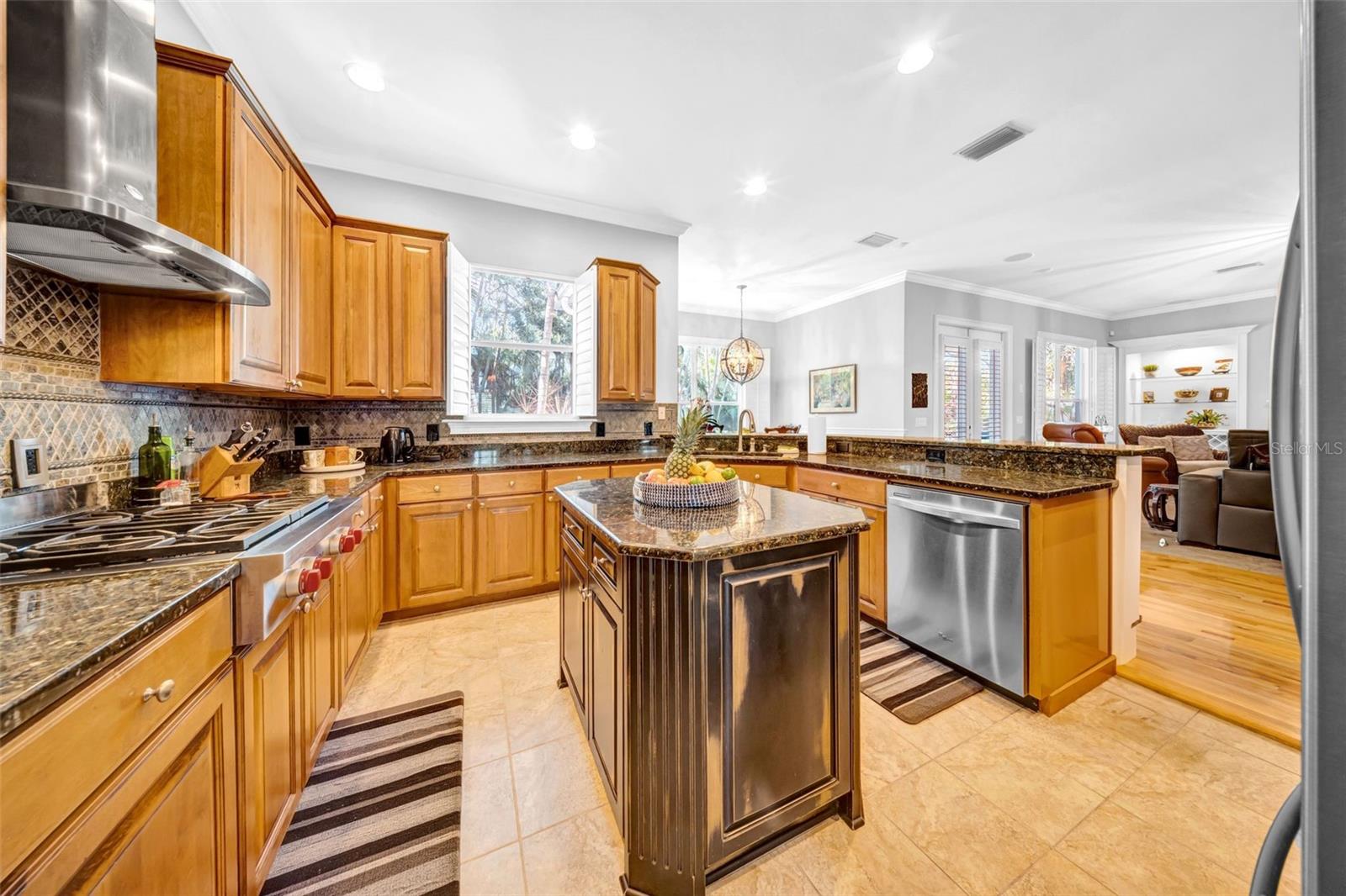 Image 10 of 86 For 3903 De Leon Street