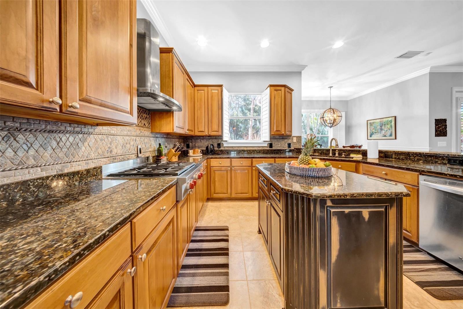 Image 11 of 86 For 3903 De Leon Street
