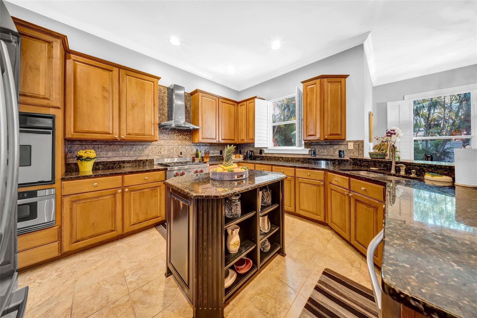 Image 12 of 86 For 3903 De Leon Street