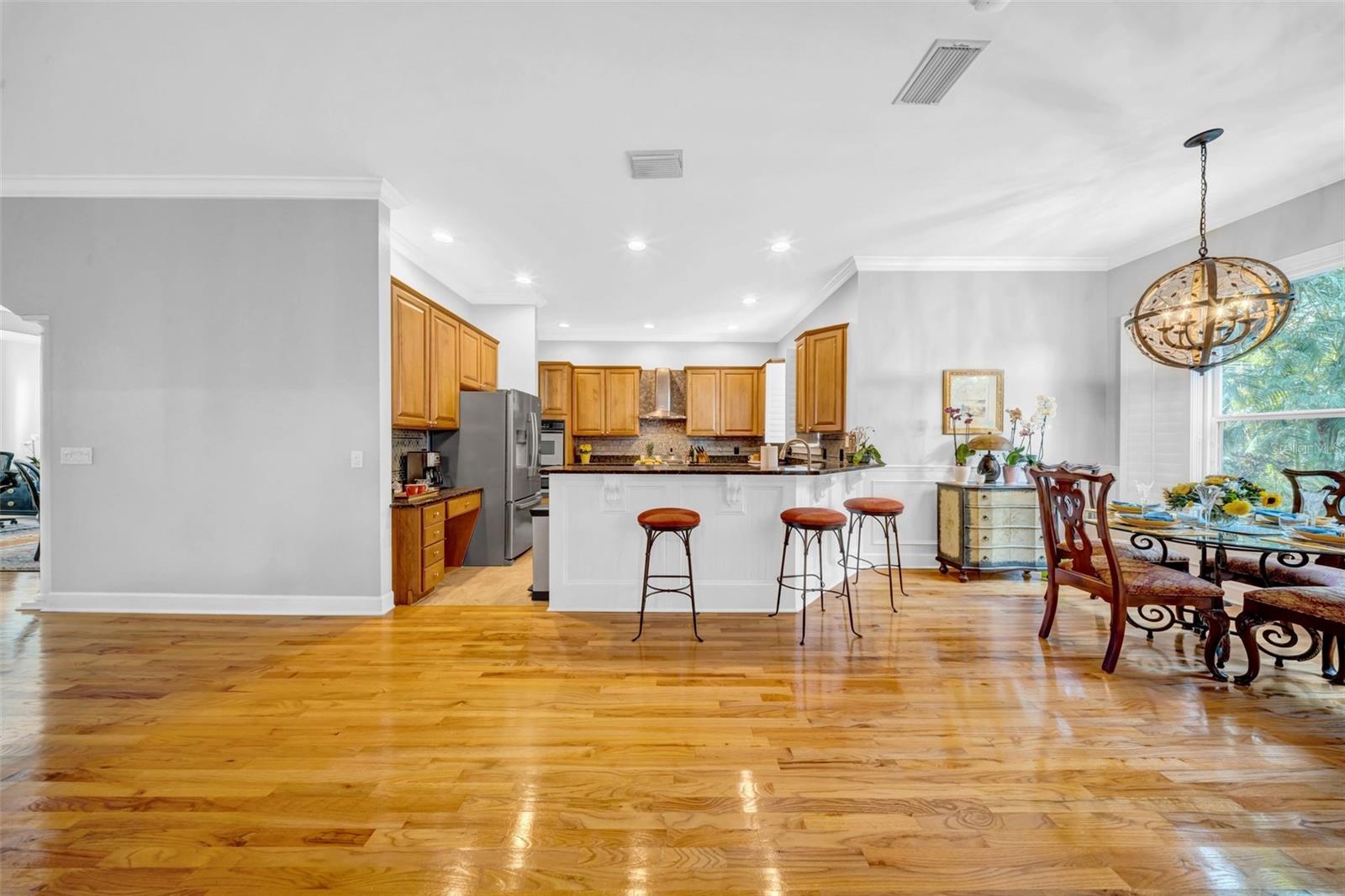 Image 22 of 86 For 3903 De Leon Street