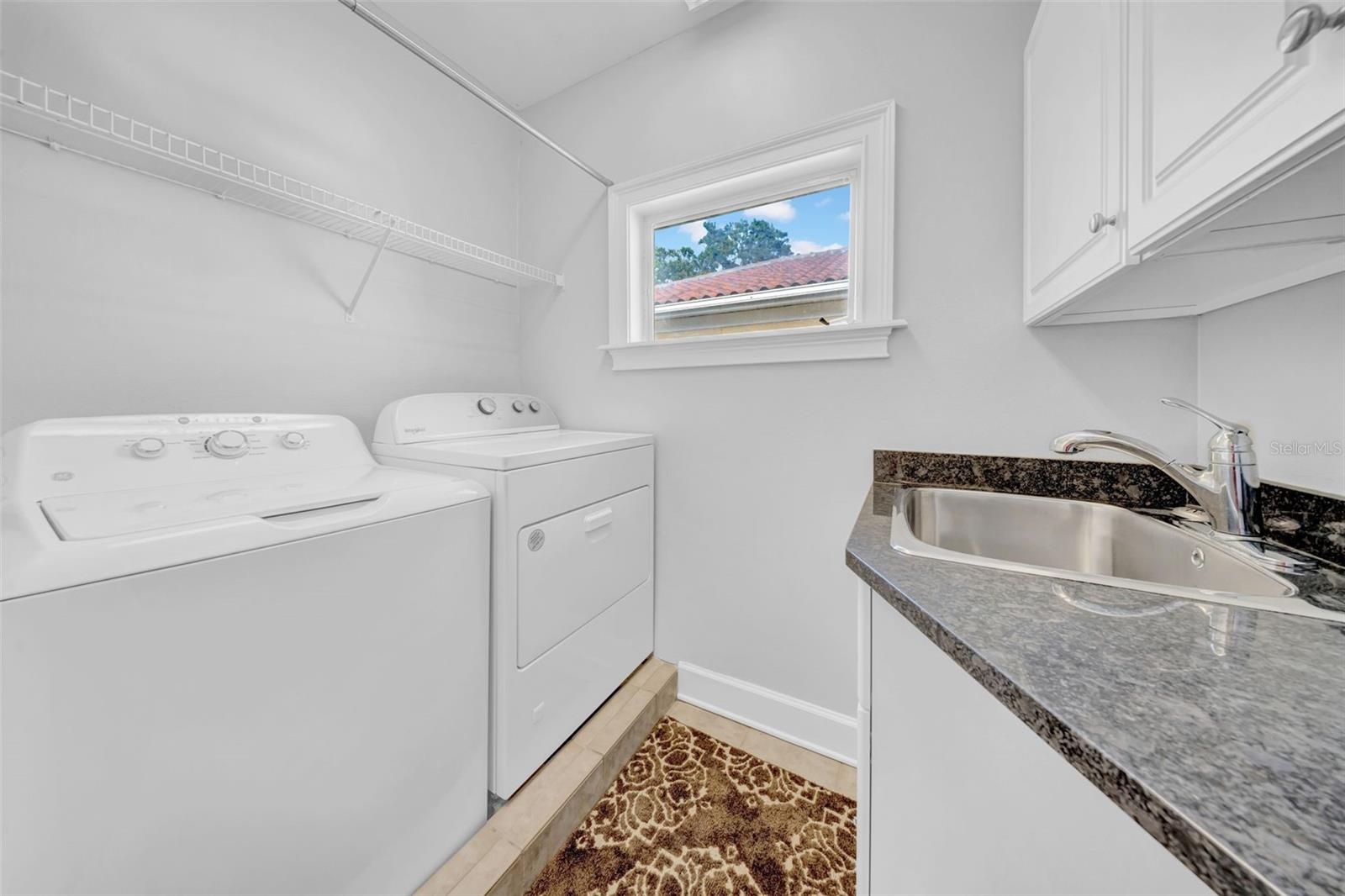Image 41 of 86 For 3903 De Leon Street