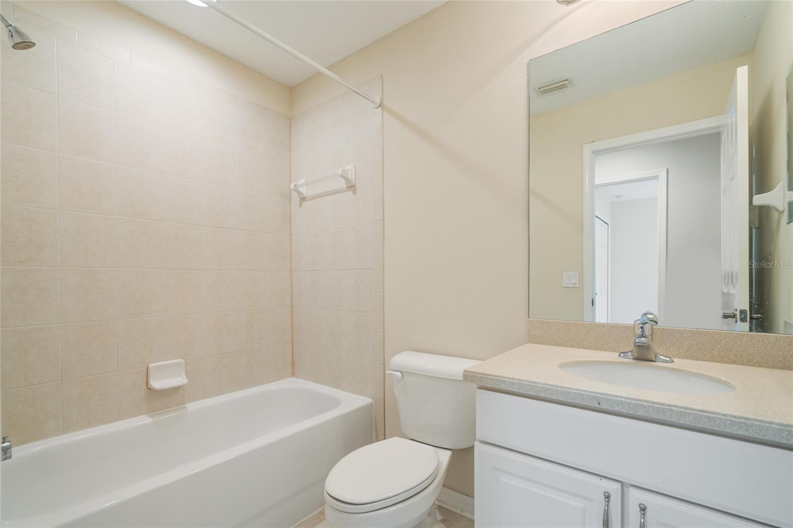 Image 16 of 33 For 11839 Castine Street