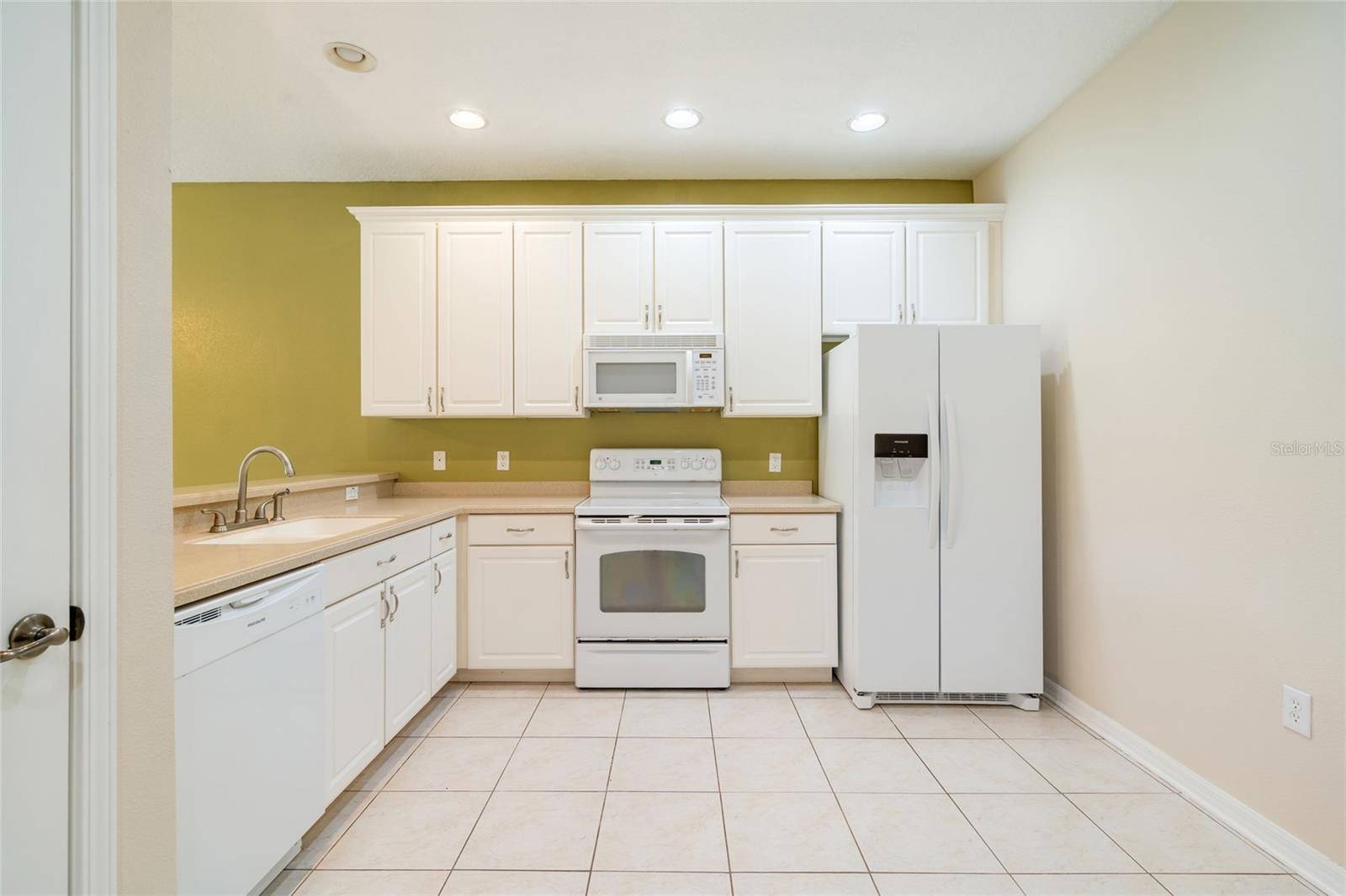 Image 22 of 33 For 11839 Castine Street