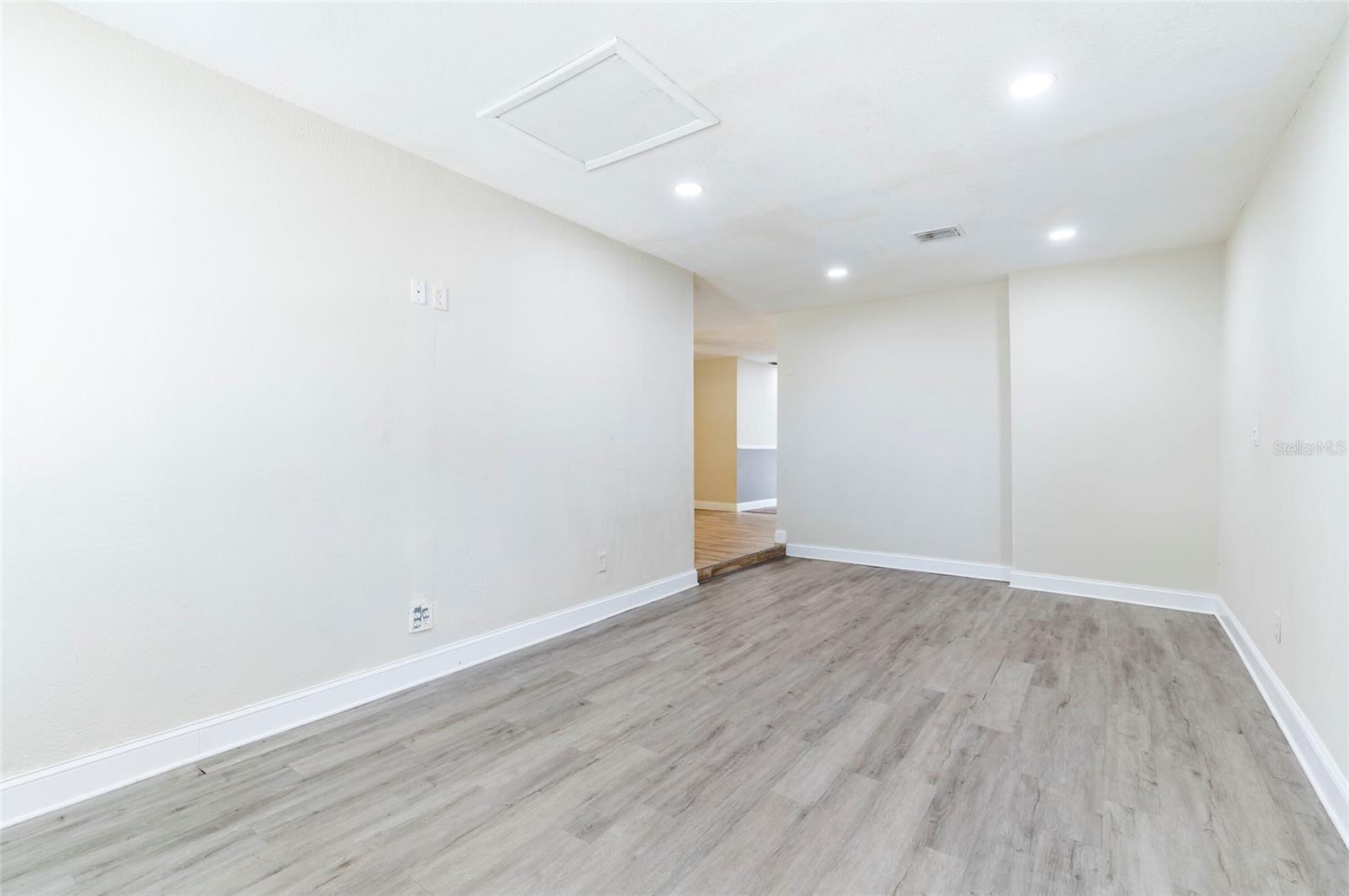 Image 10 of 33 For 2121 23rd Street Sw