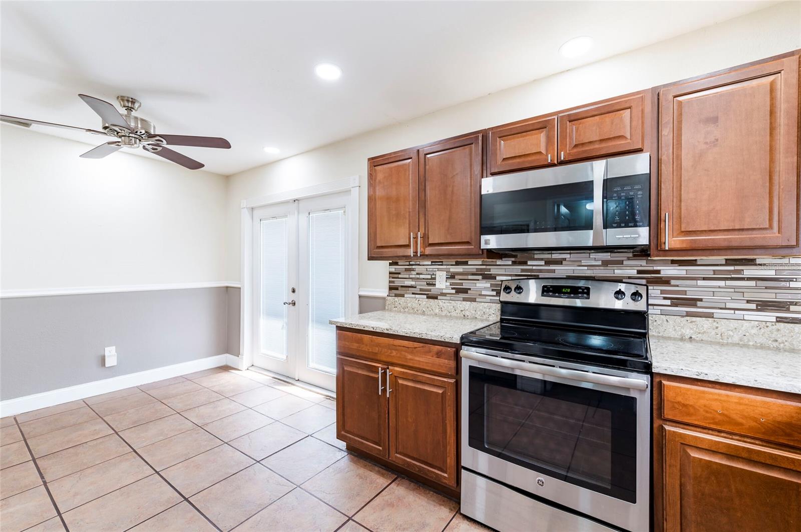 Image 15 of 33 For 2121 23rd Street Sw