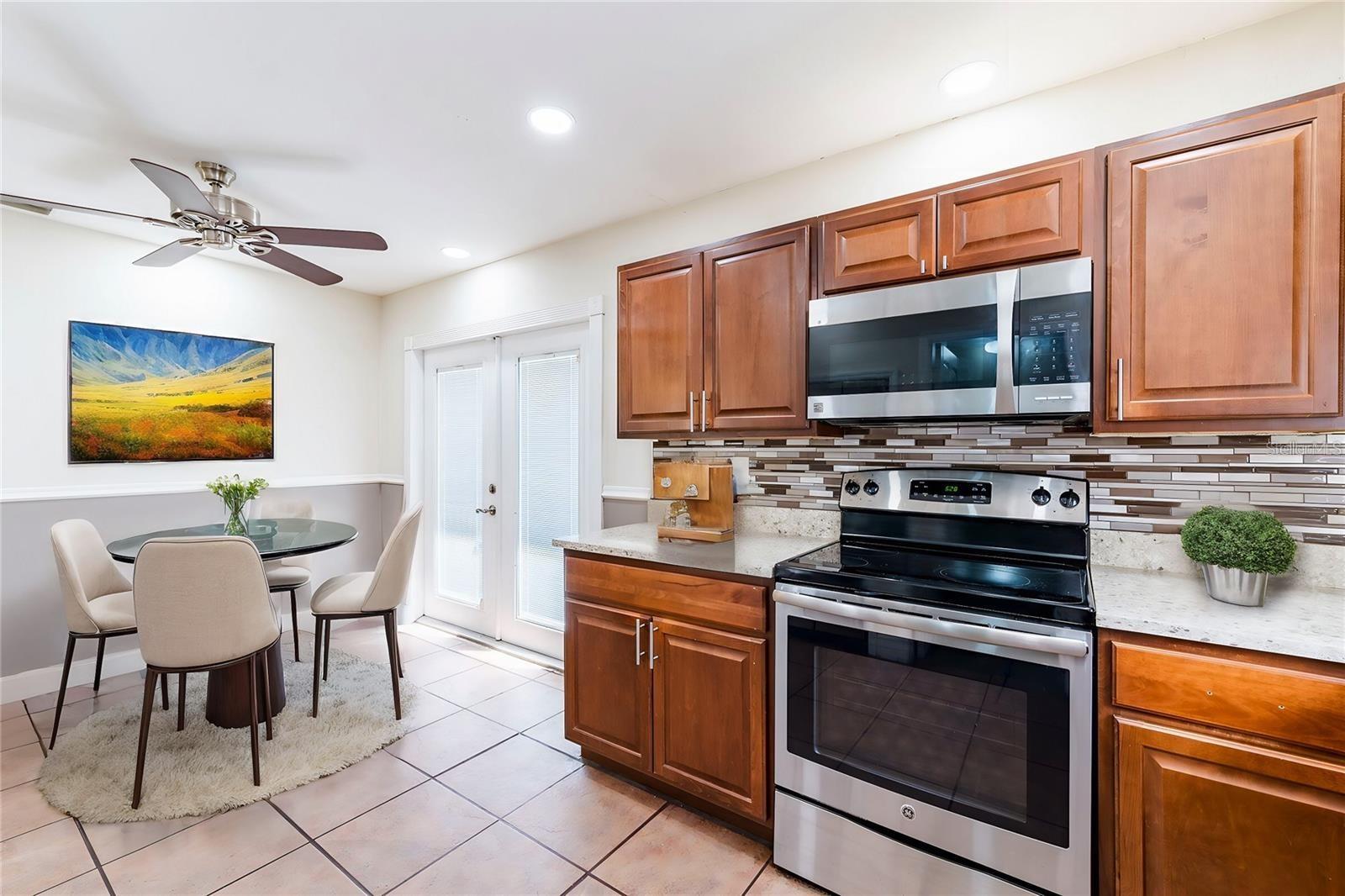 Image 17 of 33 For 2121 23rd Street Sw
