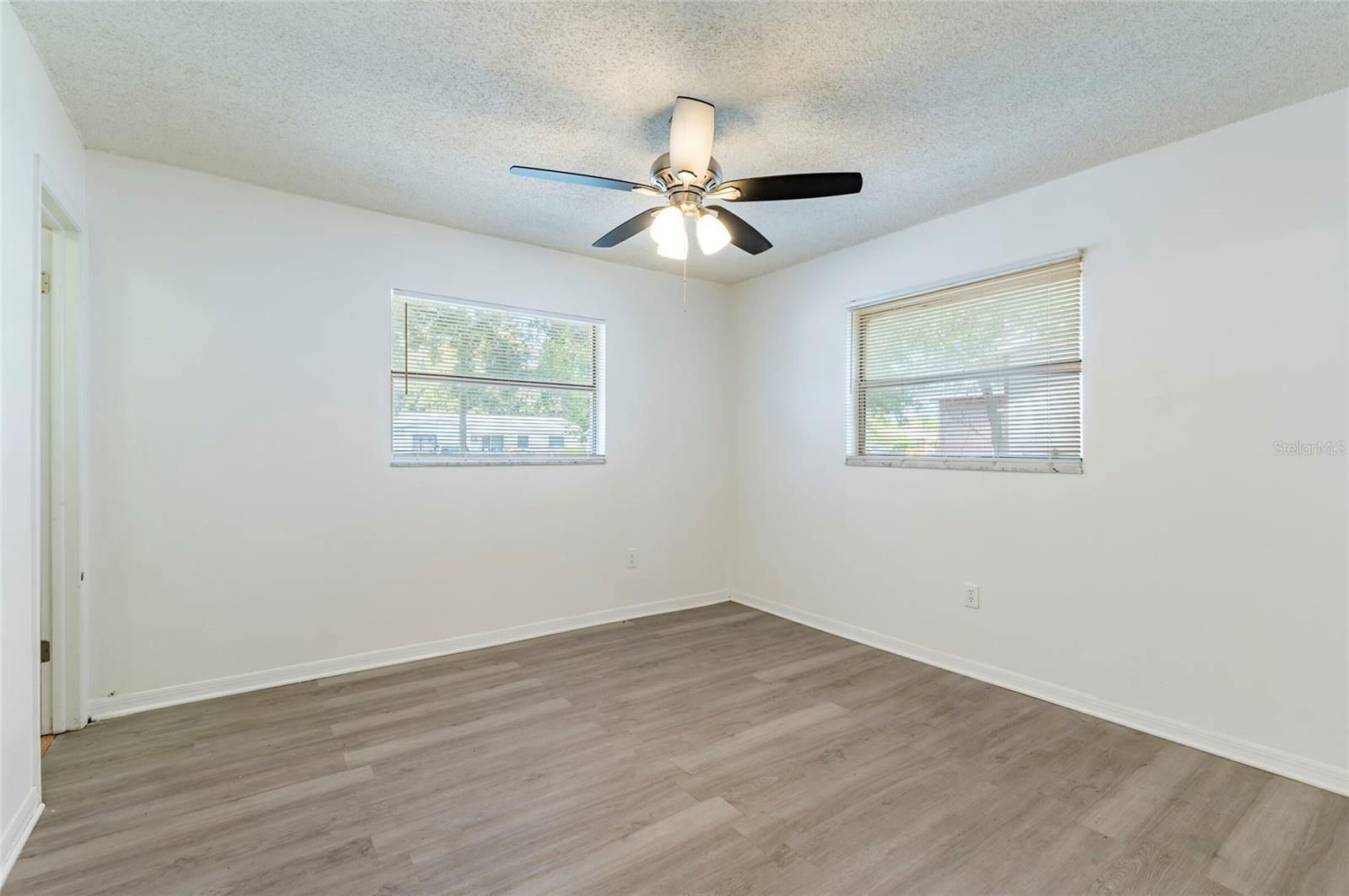 Image 24 of 33 For 2121 23rd Street Sw