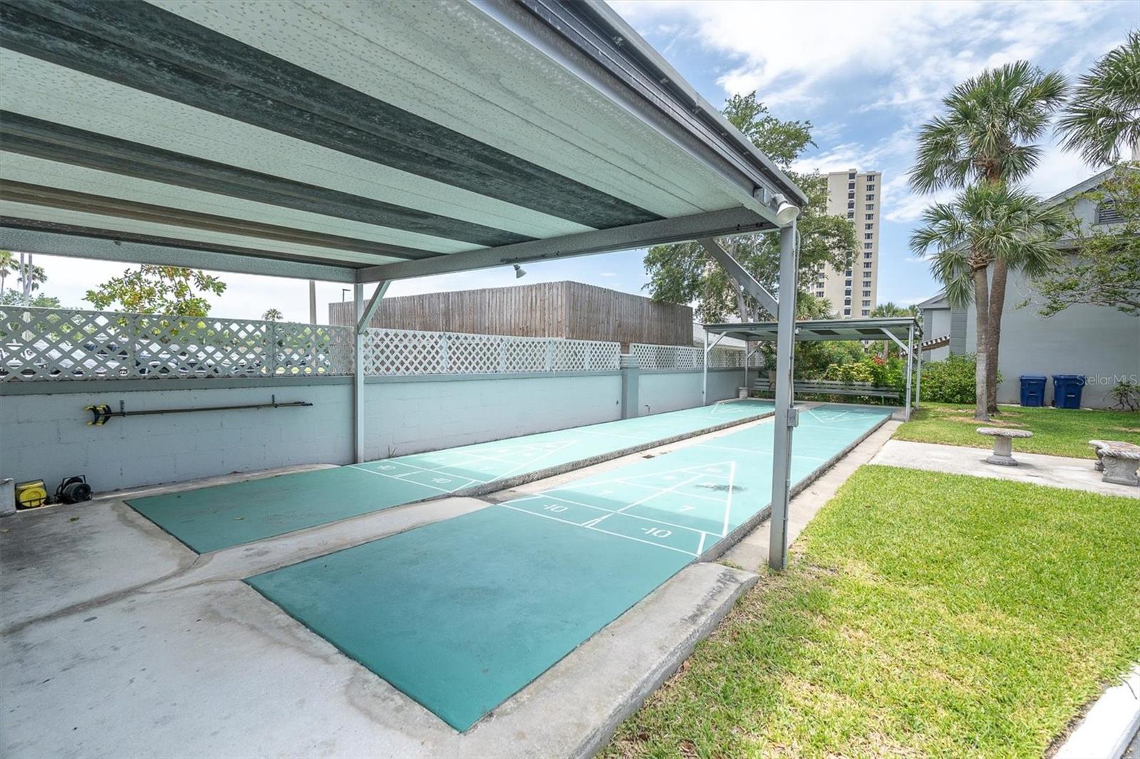 Image 16 of 17 For 6960 Sunset Drive S 2b