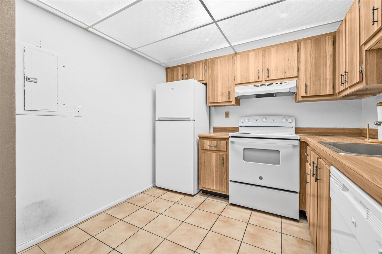 Image 12 of 24 For 11816 Raintree Lake Lane B