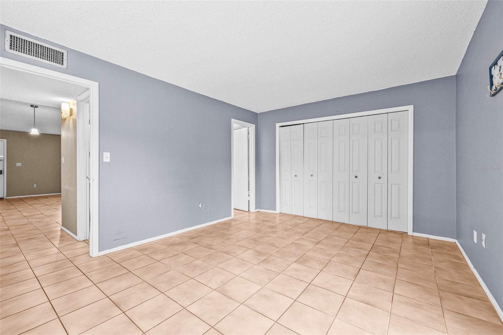 Image 14 of 24 For 11816 Raintree Lake Lane B