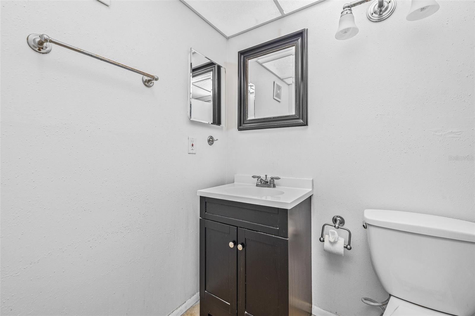 Image 17 of 24 For 11816 Raintree Lake Lane B