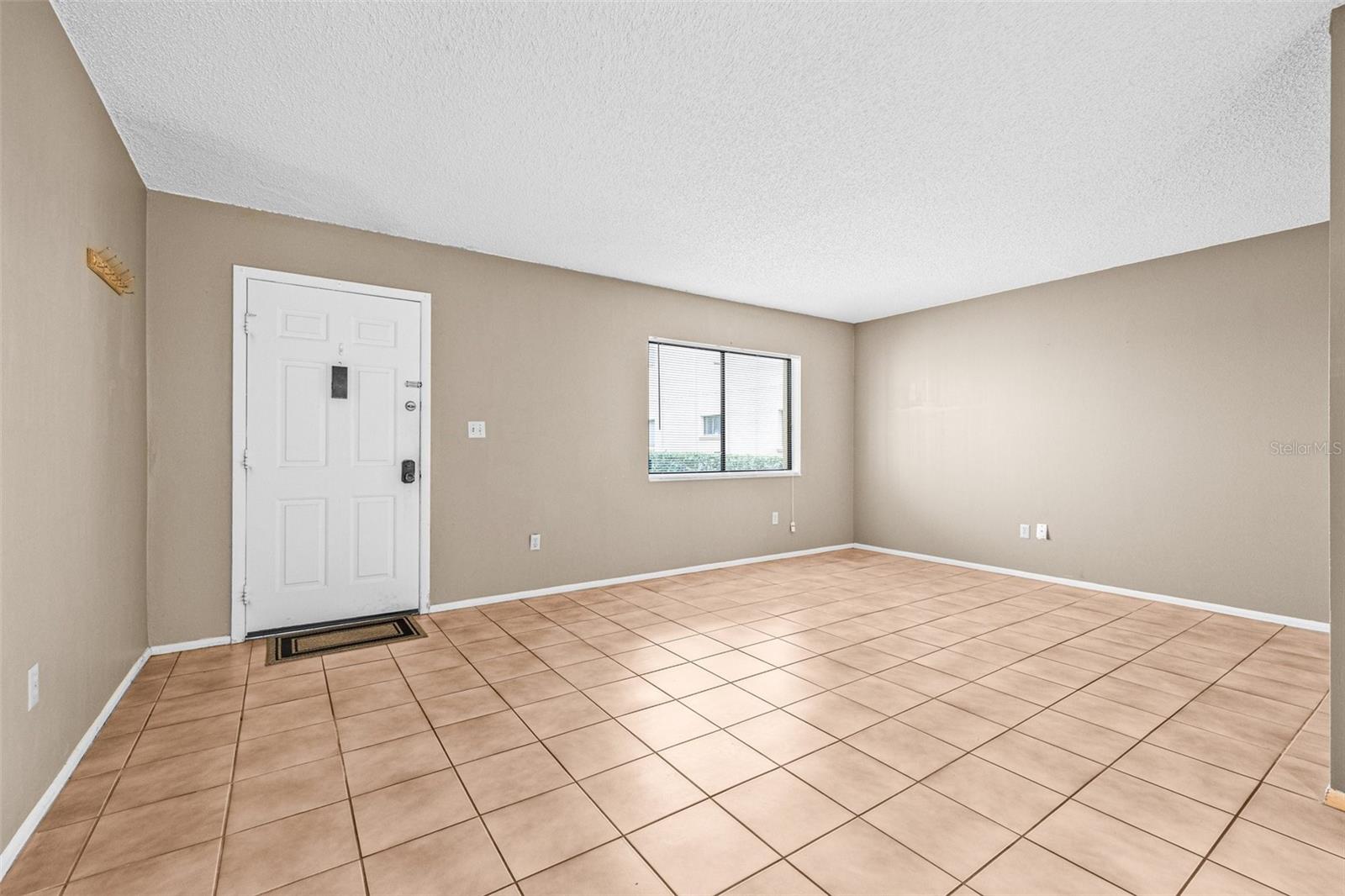 Image 6 of 24 For 11816 Raintree Lake Lane B