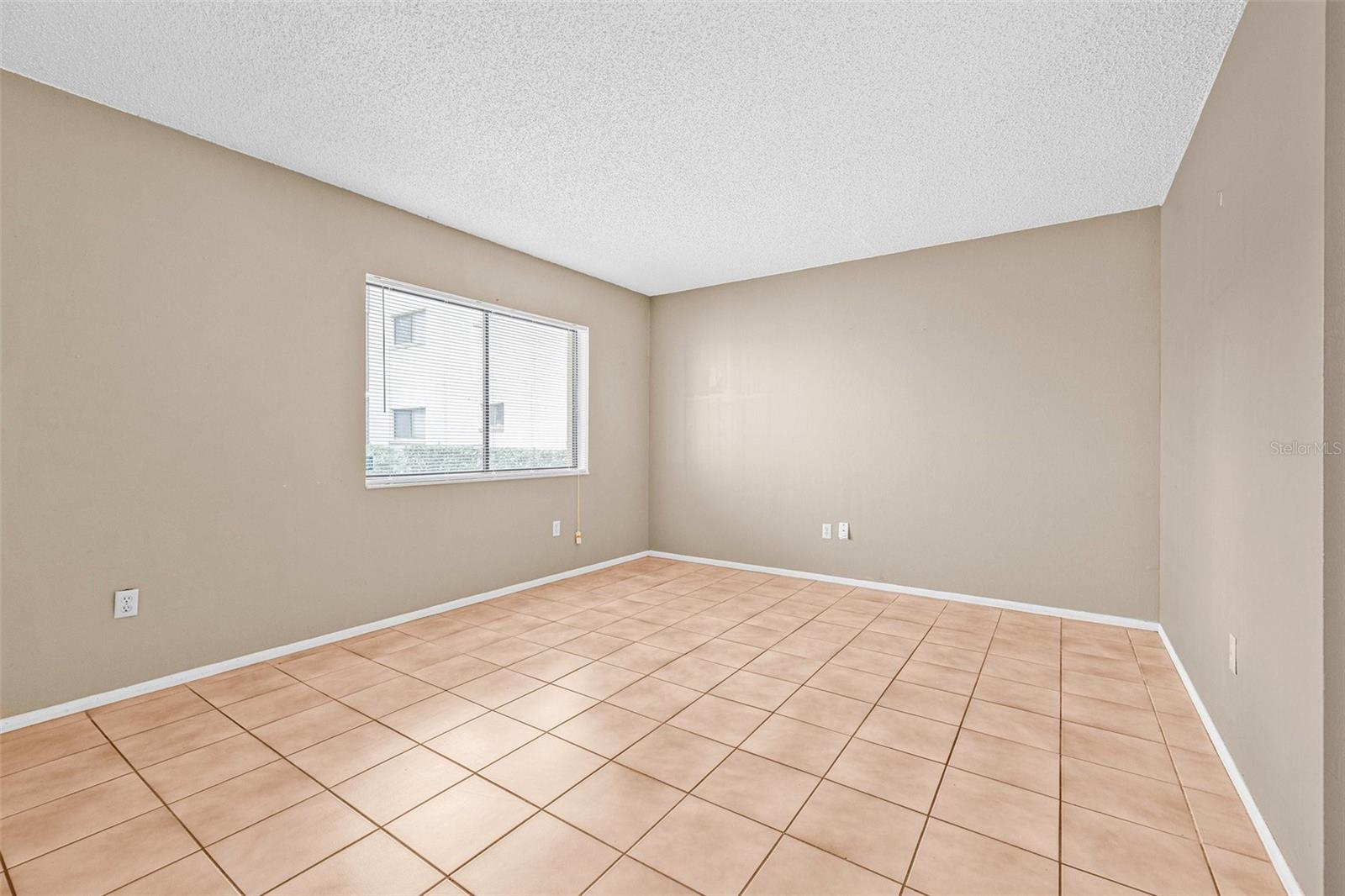 Image 7 of 24 For 11816 Raintree Lake Lane B
