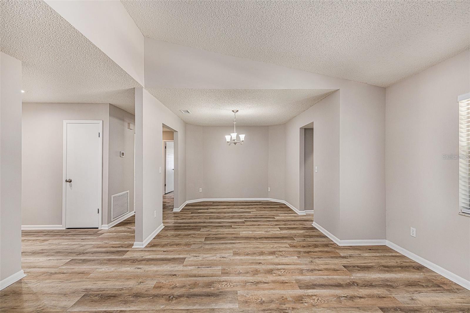 Image 15 of 41 For 15801 Cottontail Place