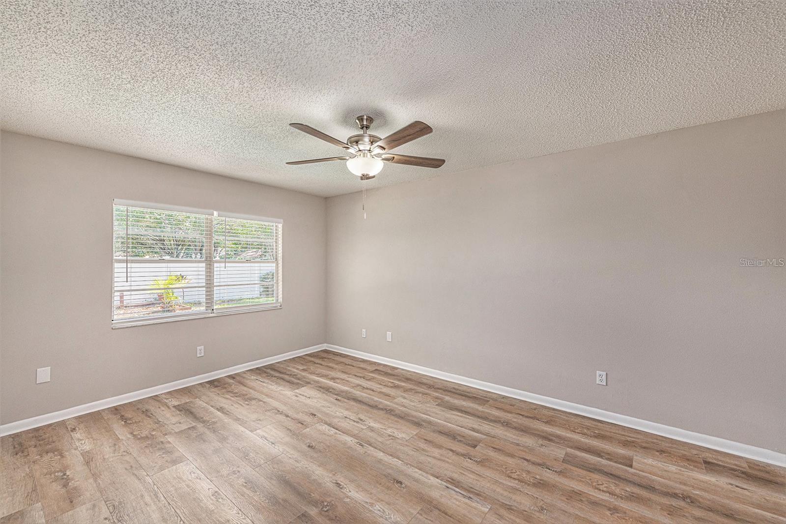 Image 18 of 41 For 15801 Cottontail Place