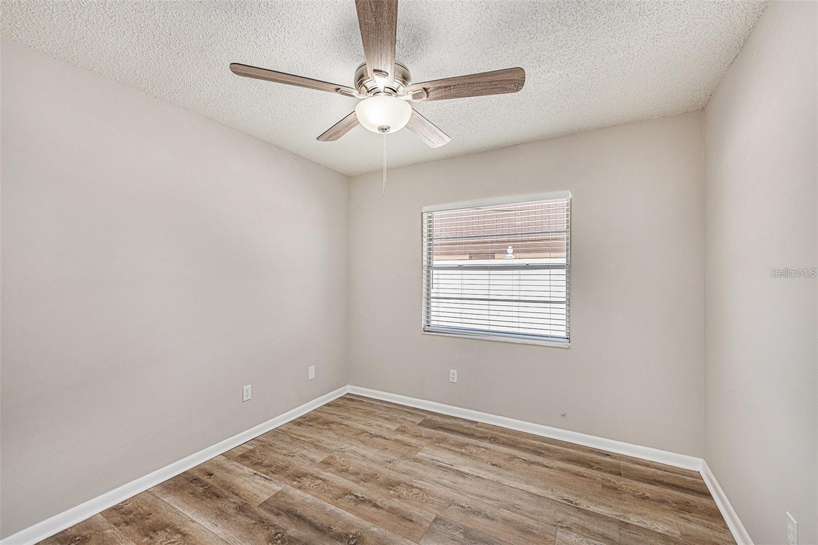 Image 23 of 41 For 15801 Cottontail Place