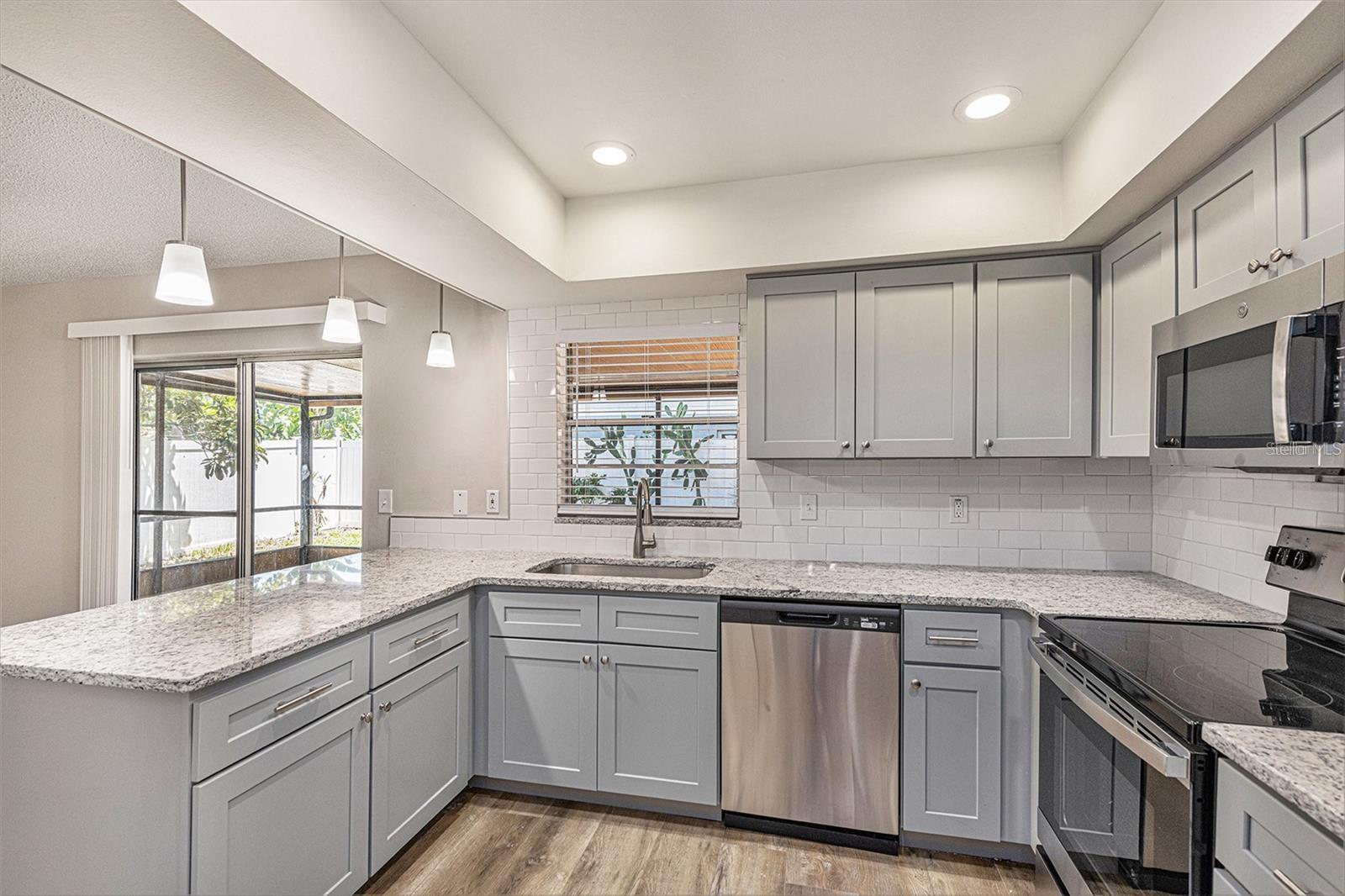 Image 6 of 41 For 15801 Cottontail Place