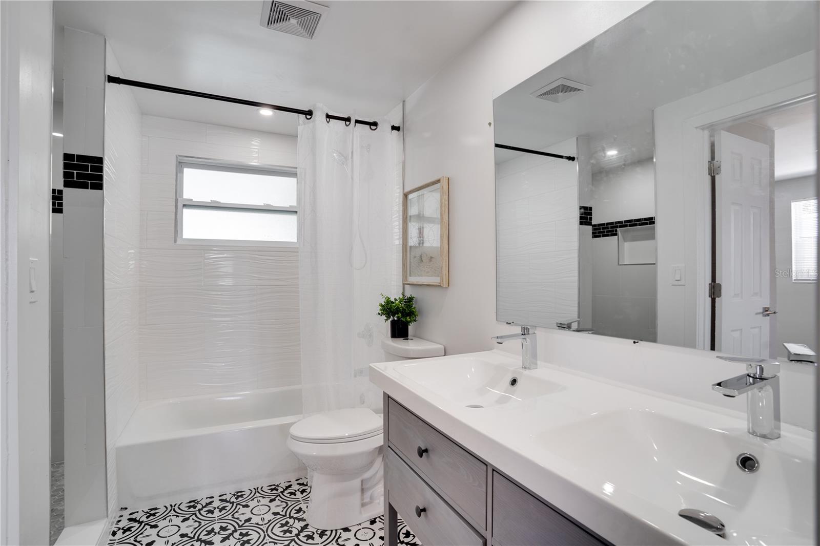 Image 22 of 41 For 12448 114th Street