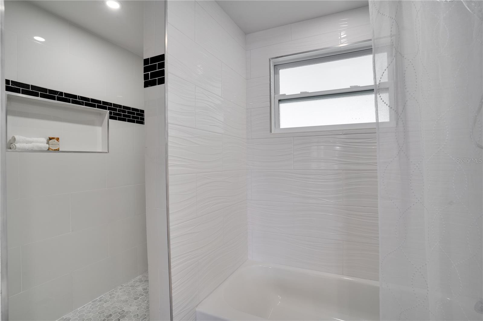 Image 23 of 41 For 12448 114th Street