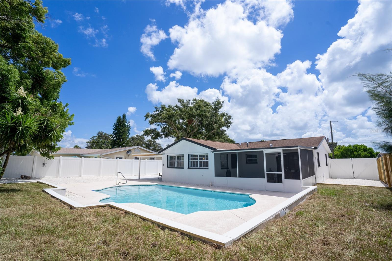 Image 32 of 41 For 12448 114th Street