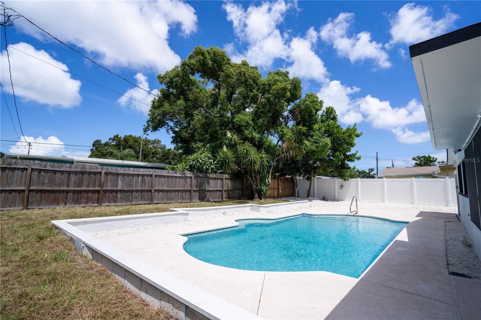 Image 33 of 41 For 12448 114th Street