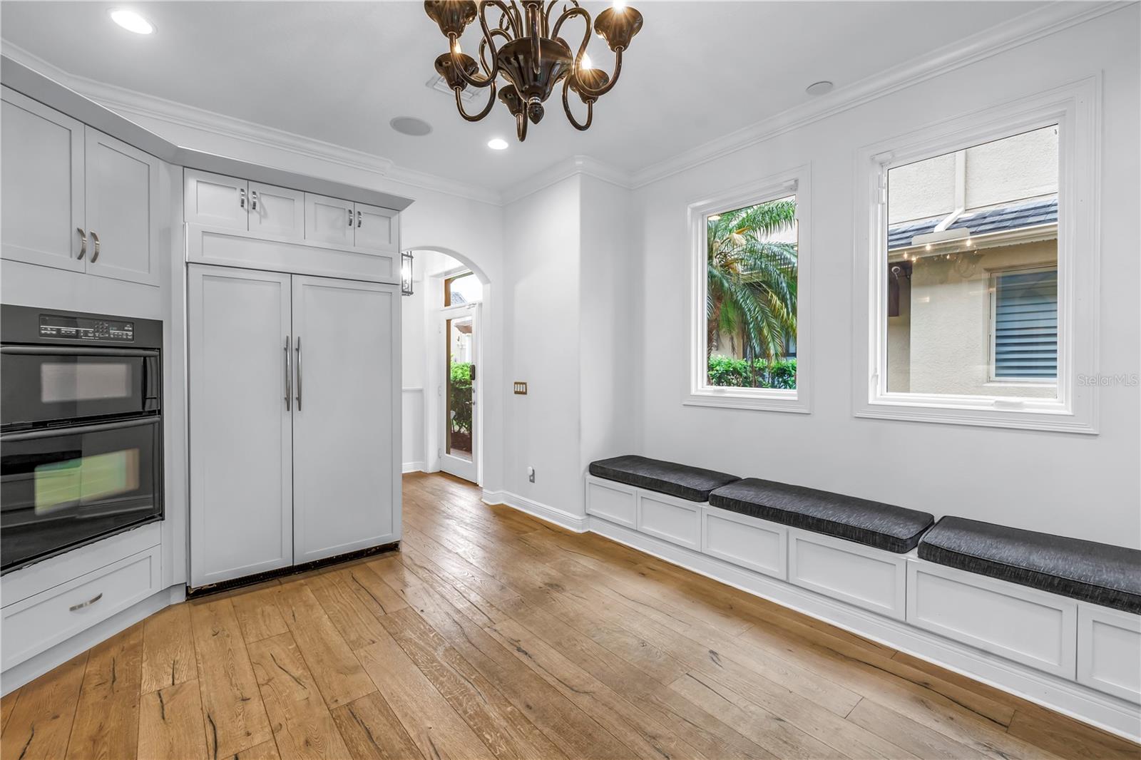 Image 13 of 47 For 651 Saxony Boulevard
