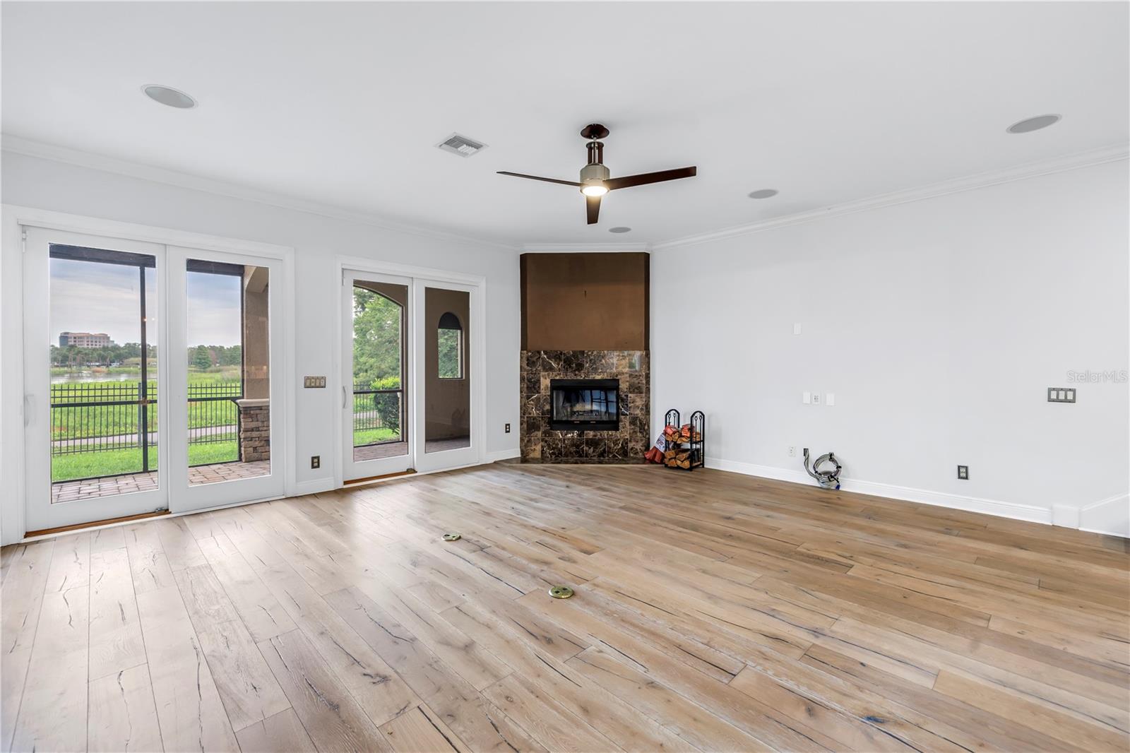 Image 15 of 47 For 651 Saxony Boulevard