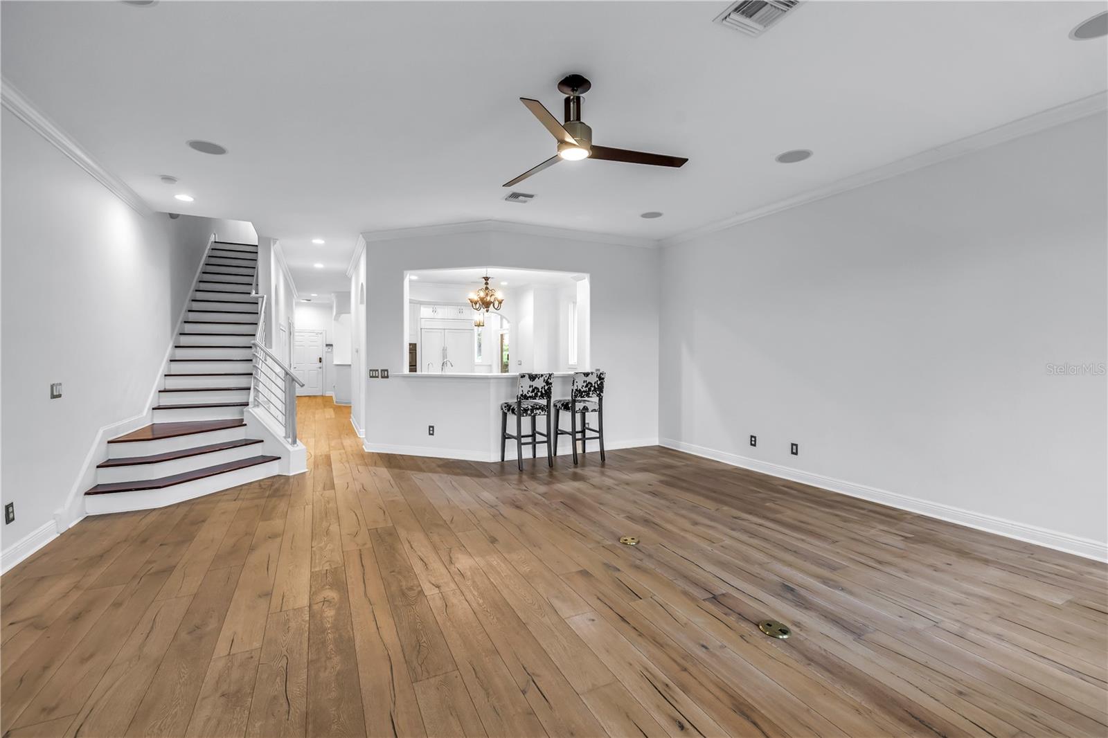 Image 17 of 47 For 651 Saxony Boulevard