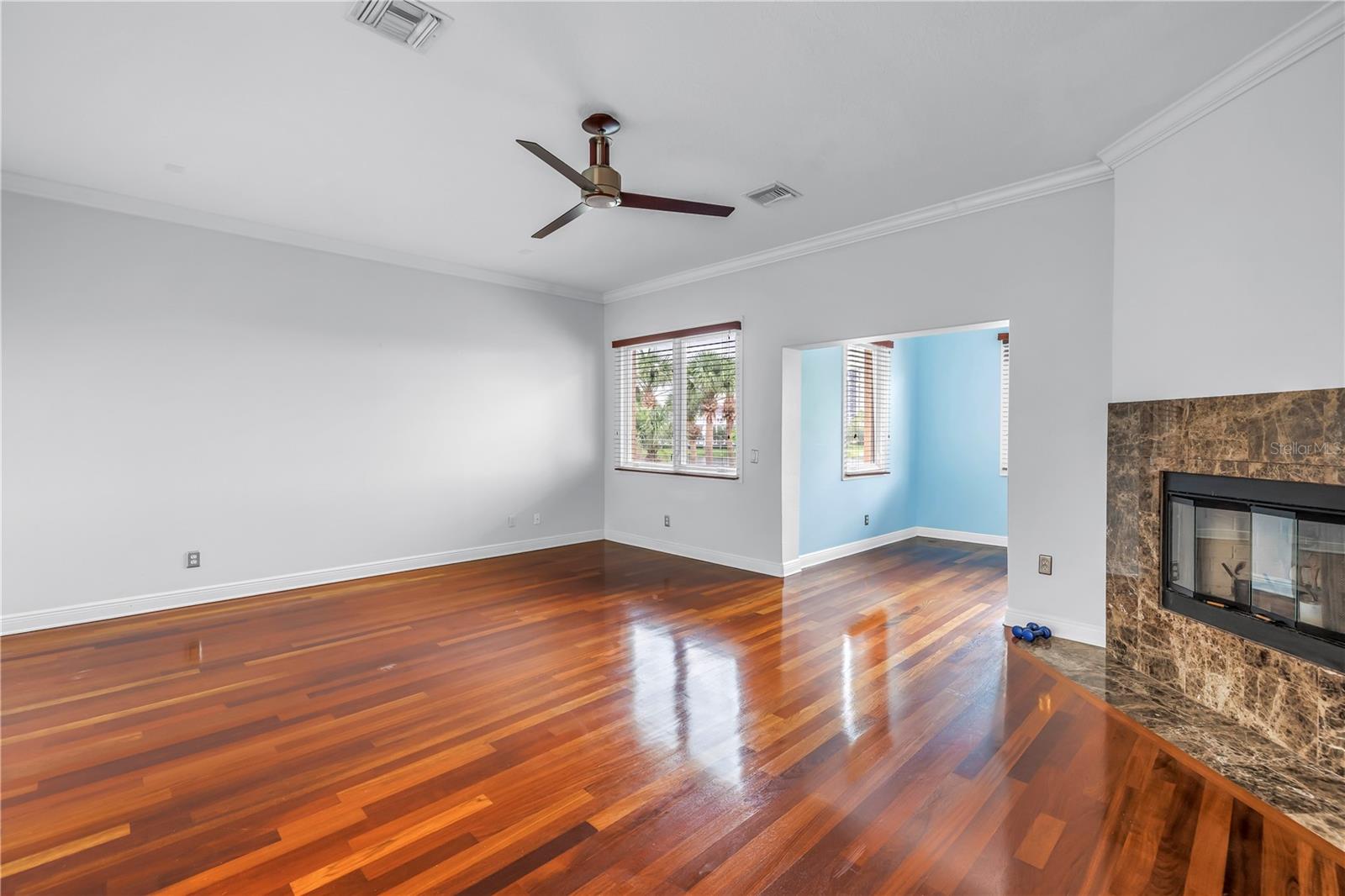 Image 21 of 47 For 651 Saxony Boulevard