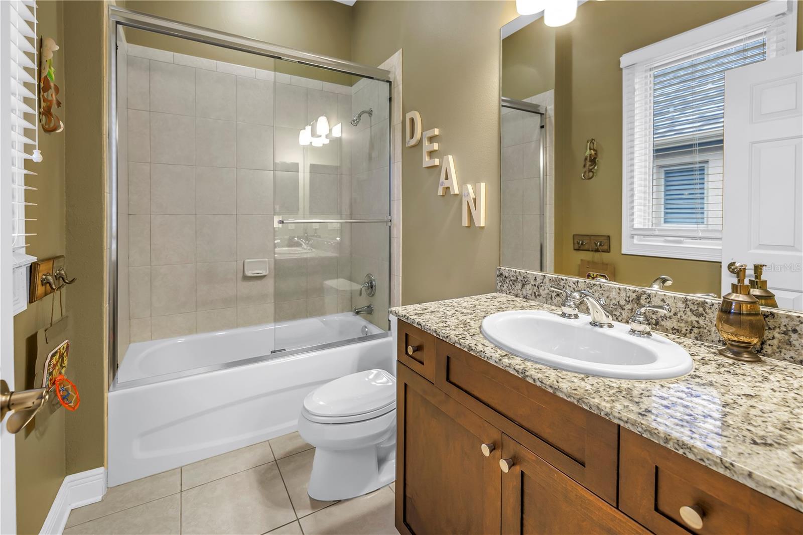 Image 33 of 47 For 651 Saxony Boulevard