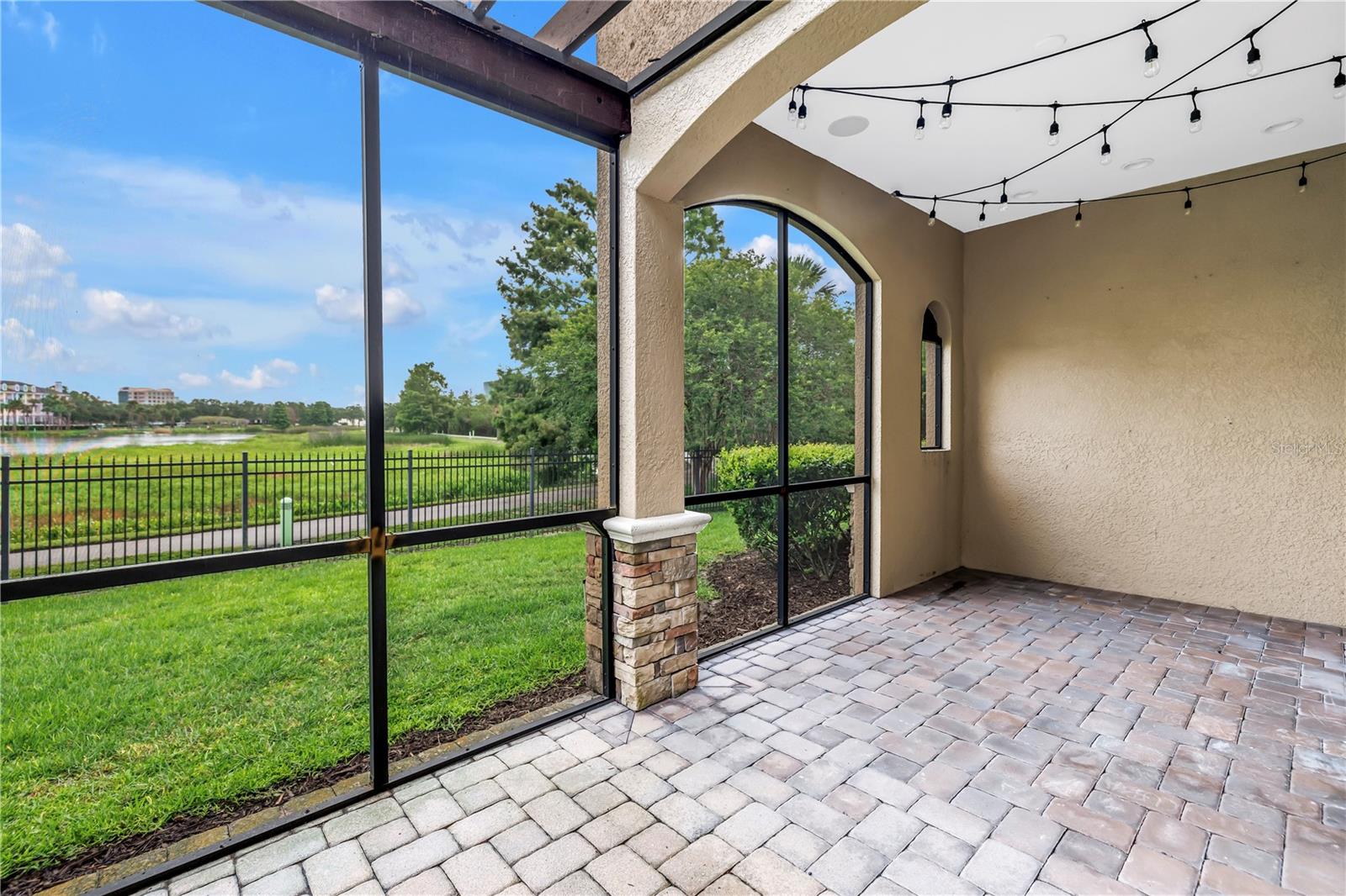 Image 39 of 47 For 651 Saxony Boulevard