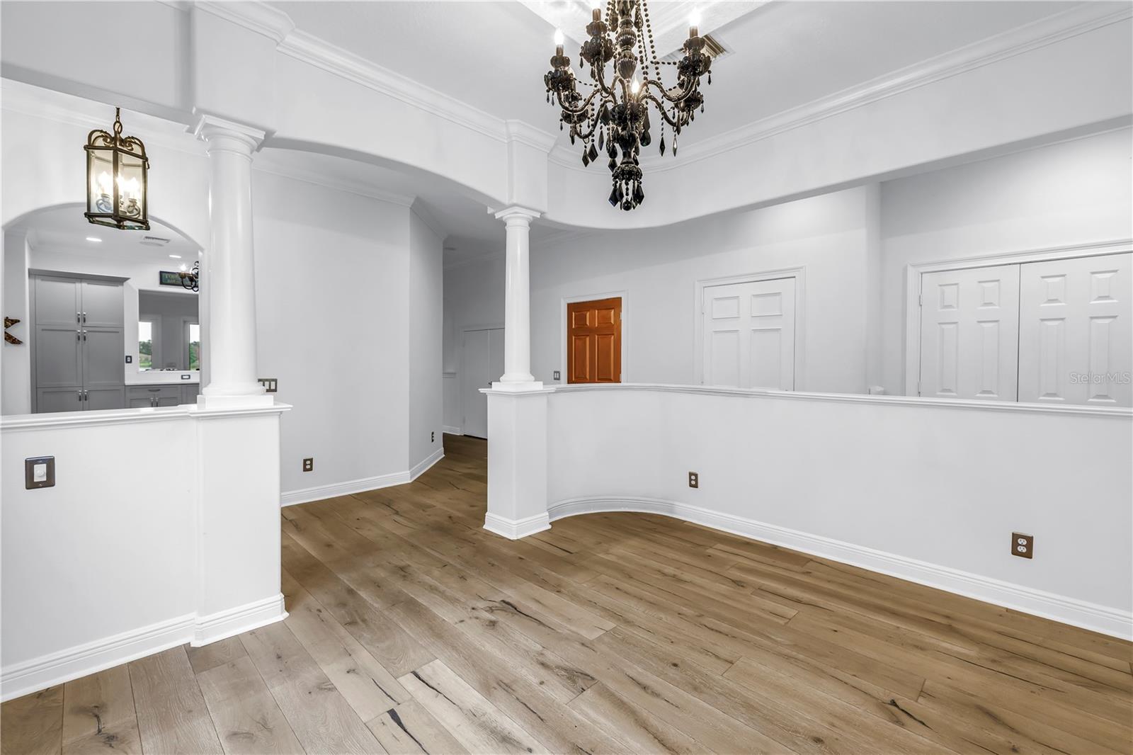 Image 6 of 47 For 651 Saxony Boulevard
