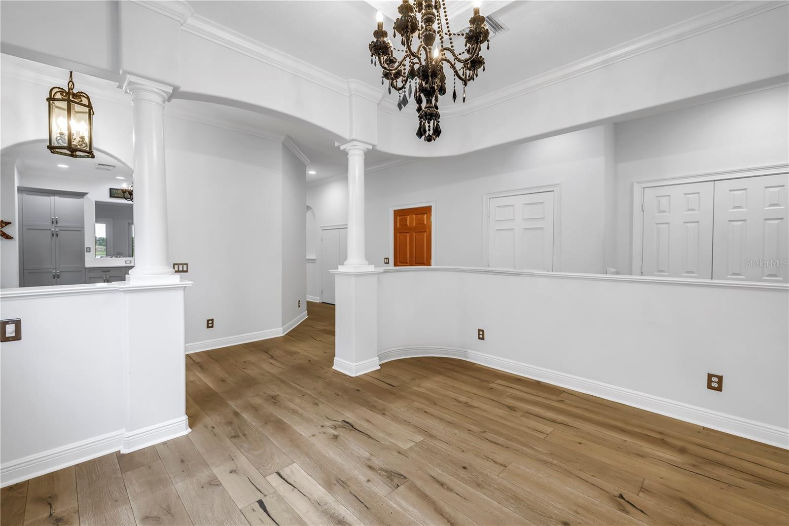 Image 9 of 47 For 651 Saxony Boulevard