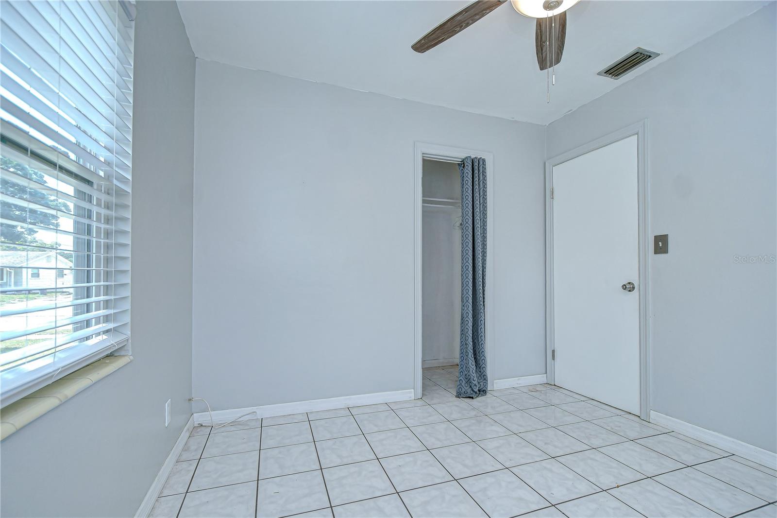 Image 12 of 32 For 5325 8th Avenue S