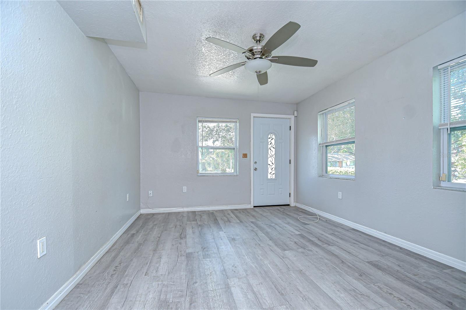 Image 20 of 32 For 5325 8th Avenue S