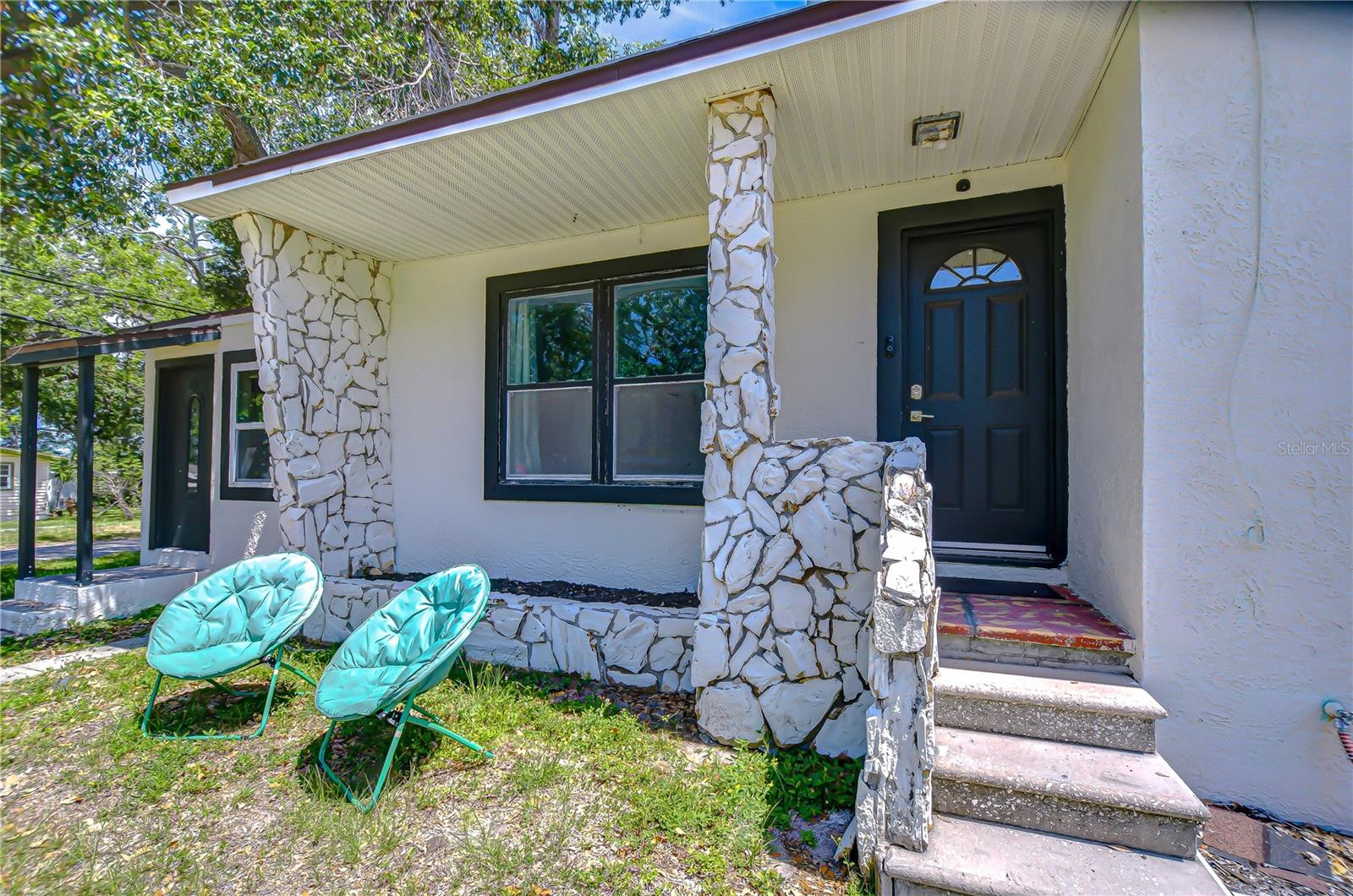 Image 3 of 32 For 5325 8th Avenue S