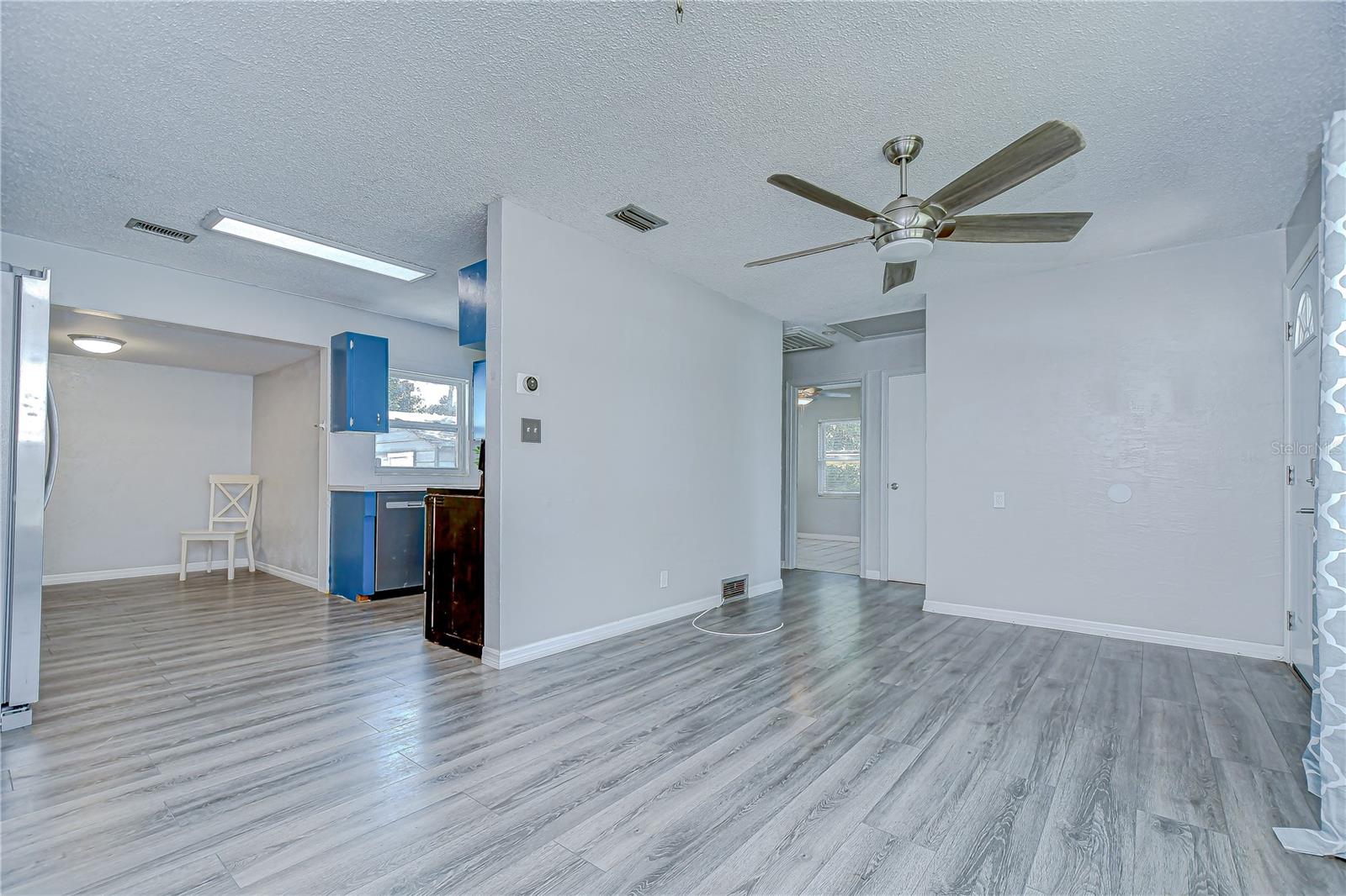 Image 6 of 32 For 5325 8th Avenue S