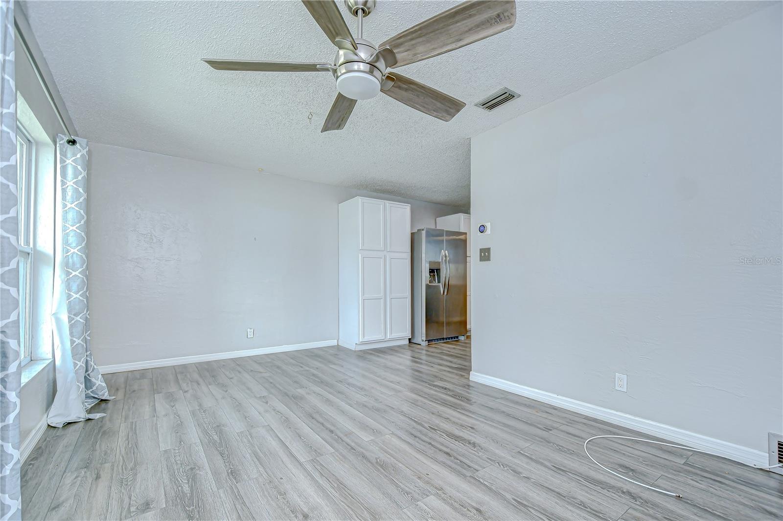 Image 7 of 32 For 5325 8th Avenue S