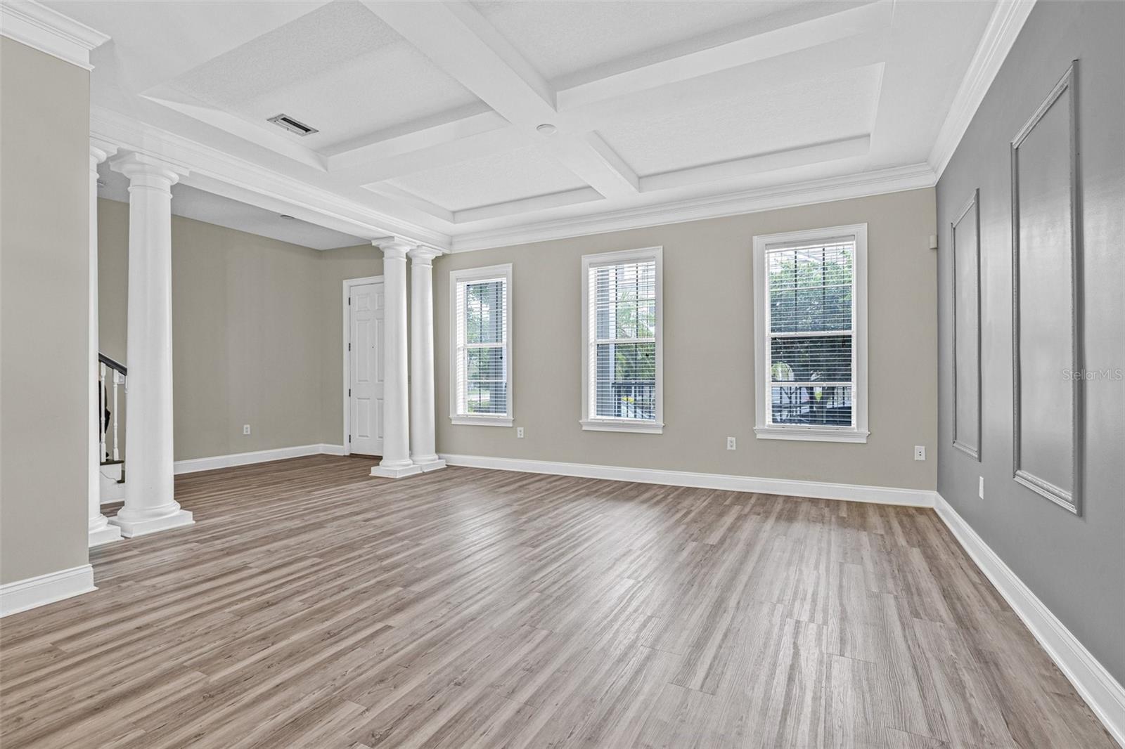 Image 11 of 23 For 110 Commonwealth Court N