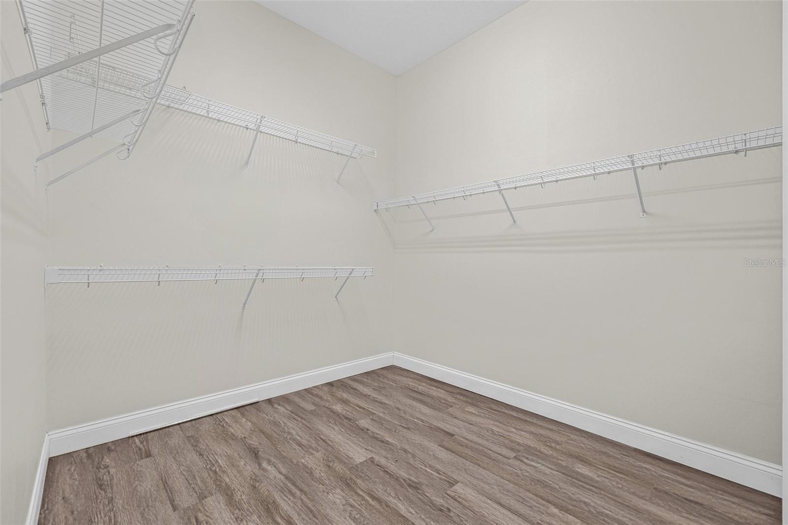 Image 14 of 23 For 110 Commonwealth Court N