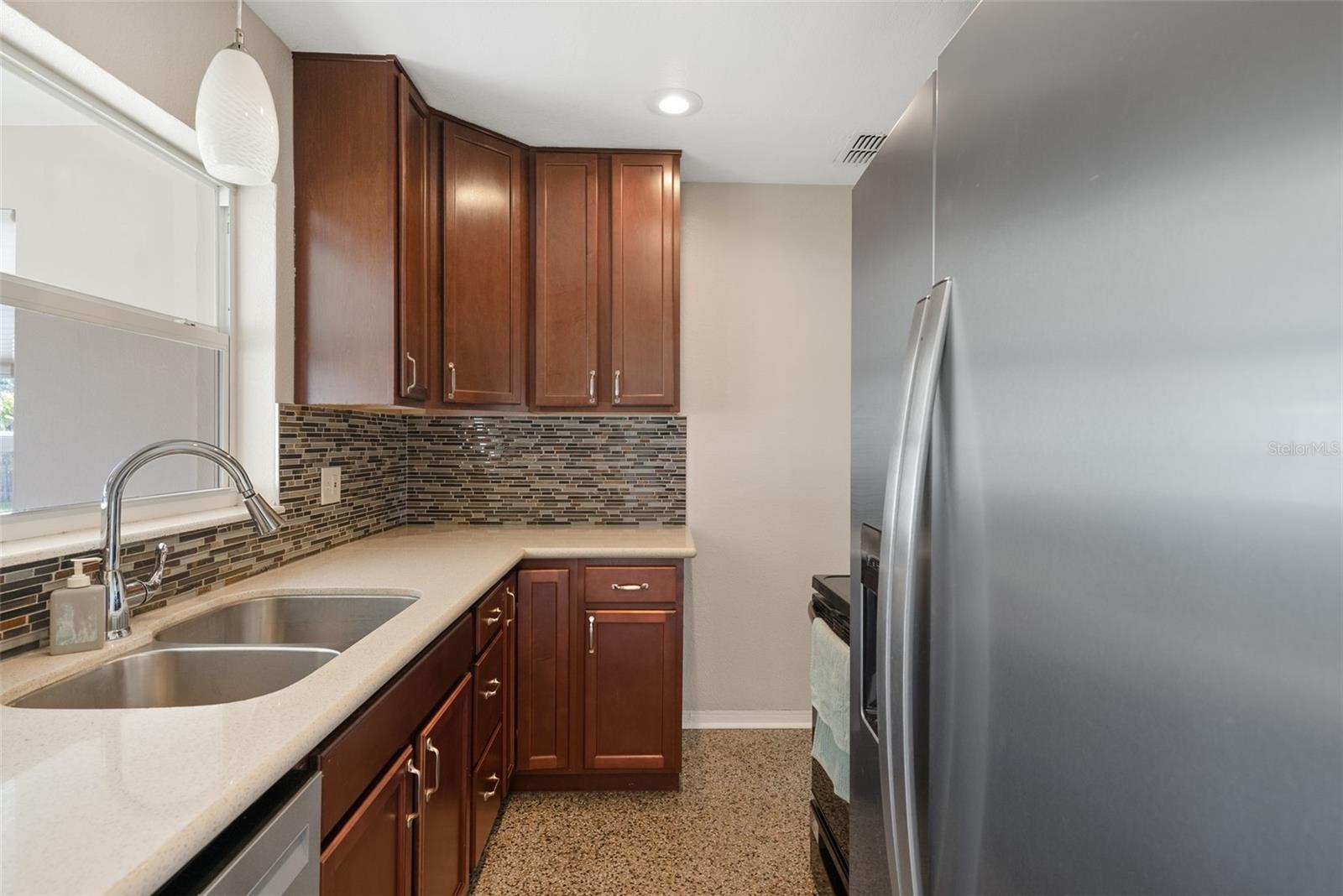 Image 14 of 38 For 5961 41st Avenue N
