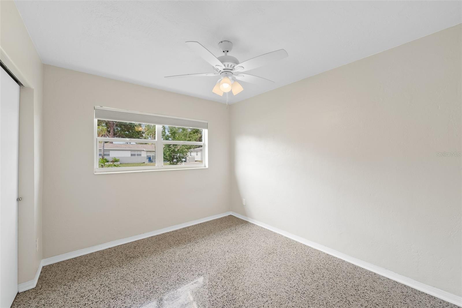 Image 19 of 38 For 5961 41st Avenue N