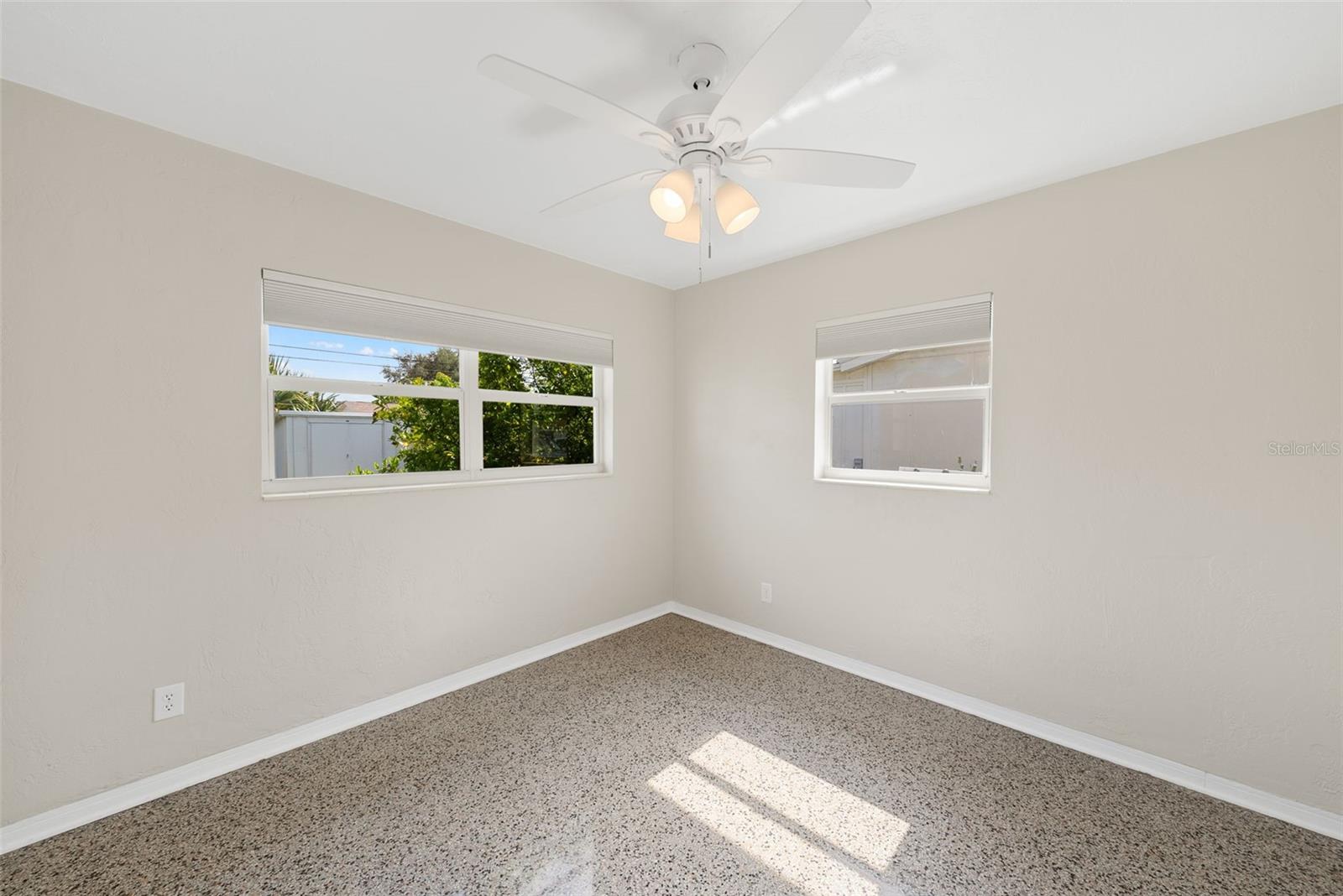 Image 24 of 38 For 5961 41st Avenue N