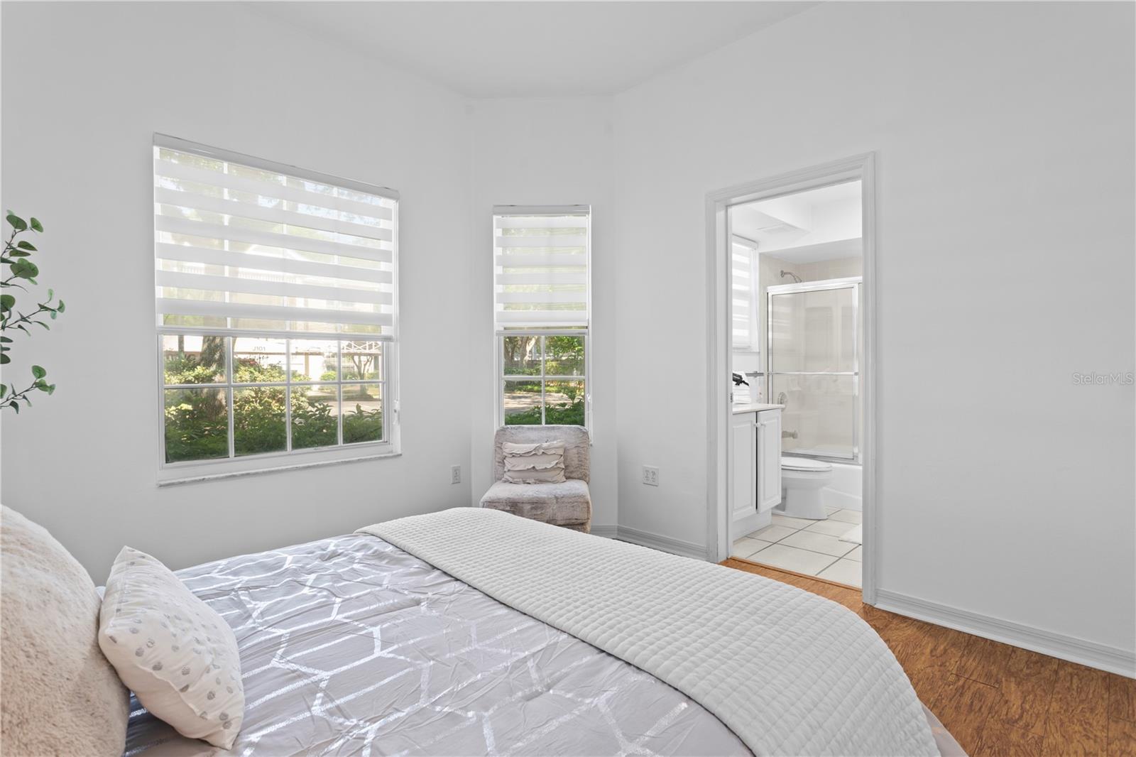 Image 33 of 49 For 3702 54th Drive W 104