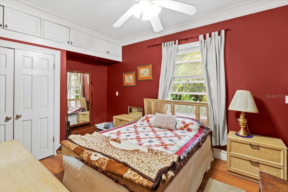 Listing photo id 15 for 15012 301 Highway